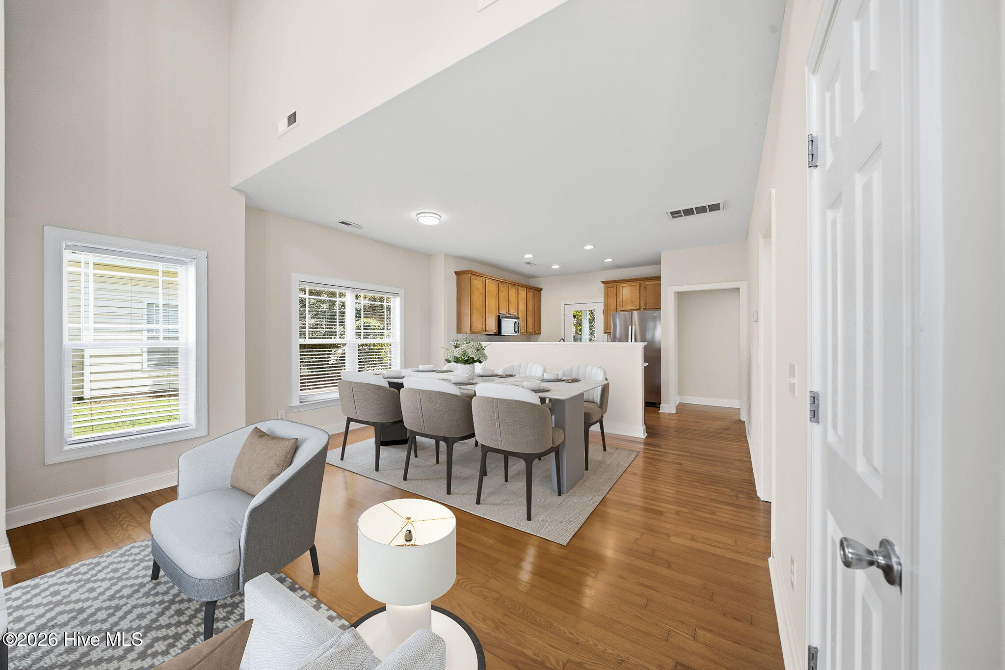 100566234 | Photo 16