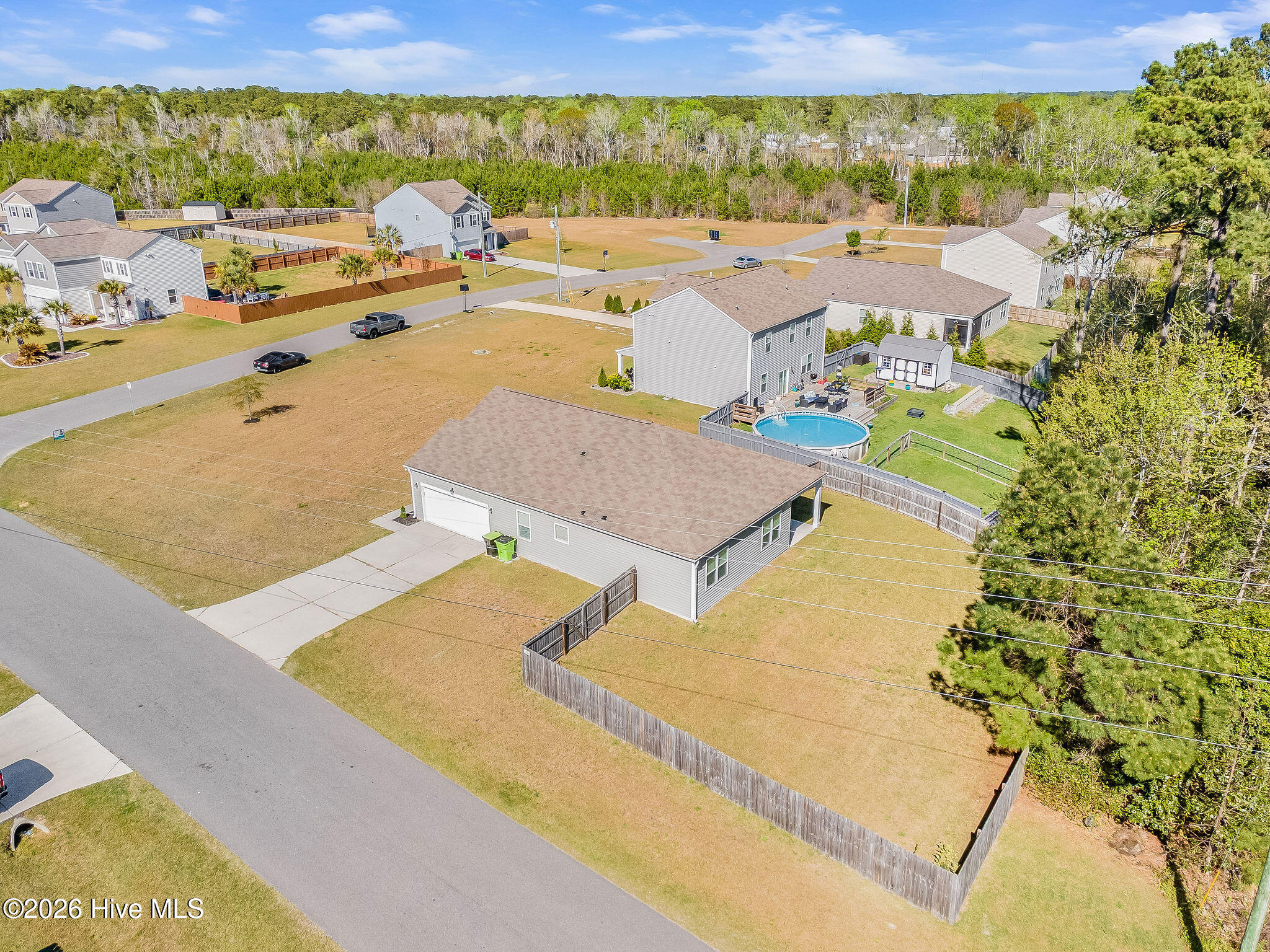 100562701 | Photo 59