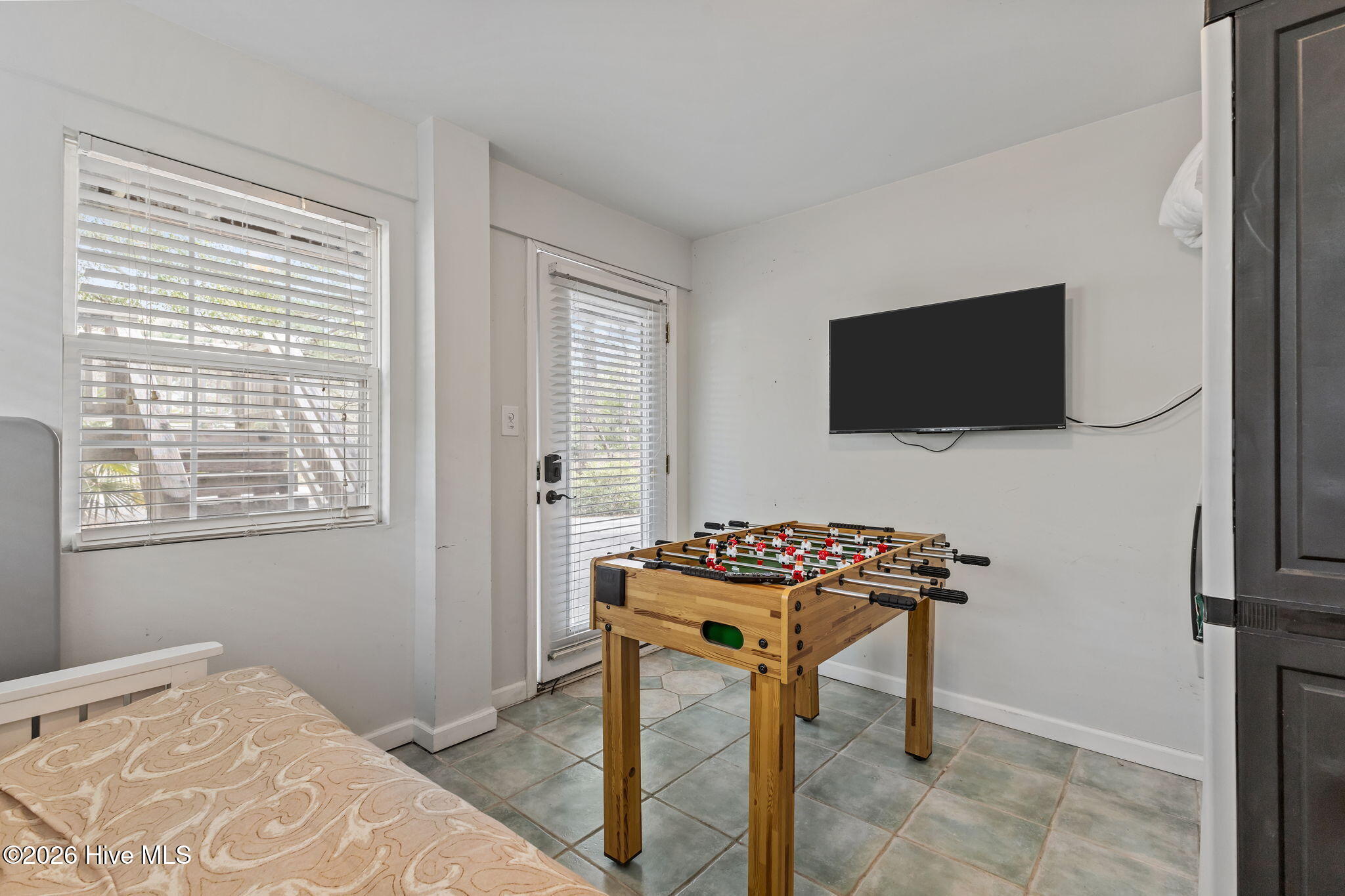 100557971 | Photo 32