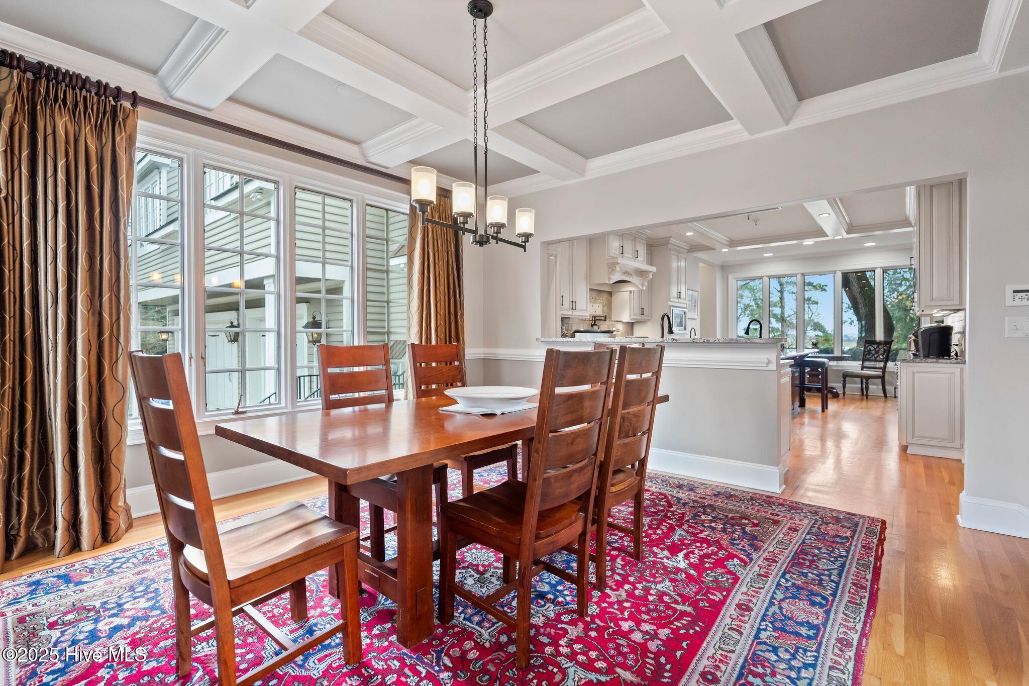 100530857 | Photo 17