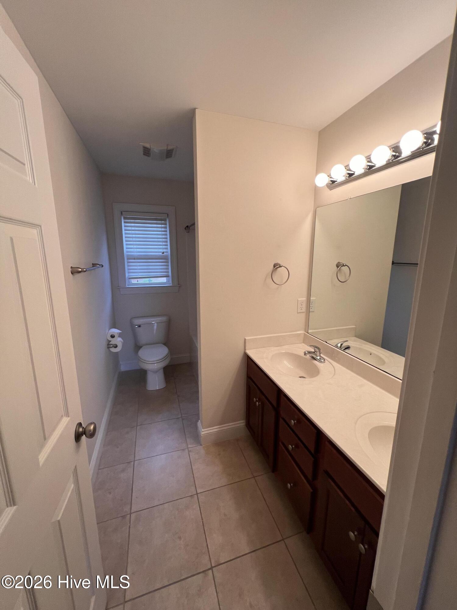 100548675 | Photo 20