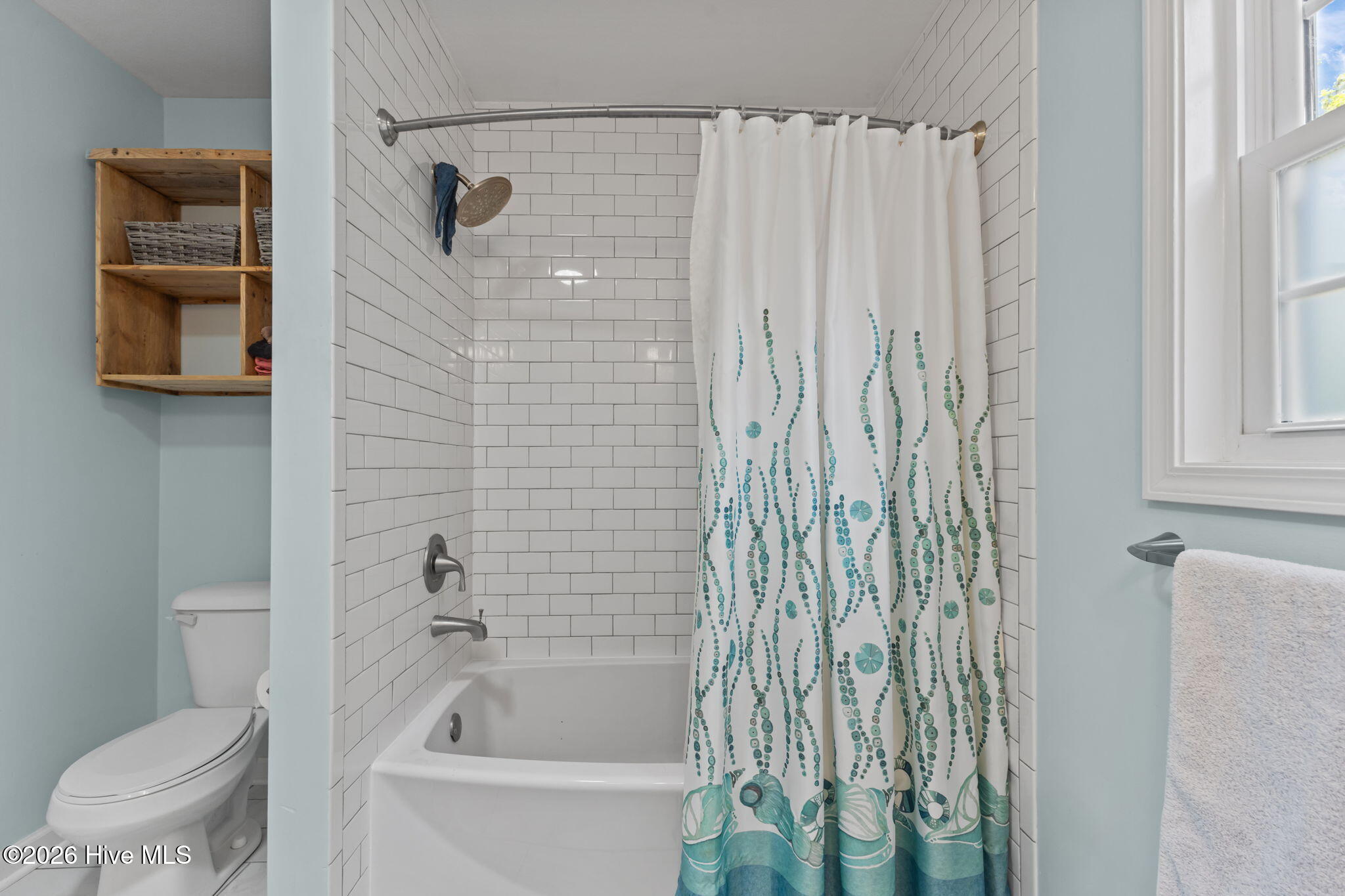 100569957 | Photo 22