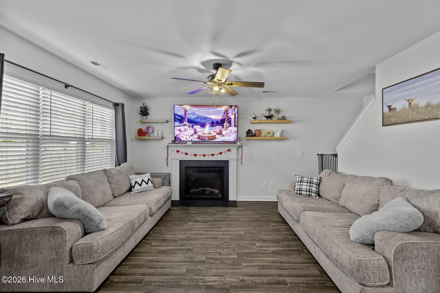 100549890 | Photo 15