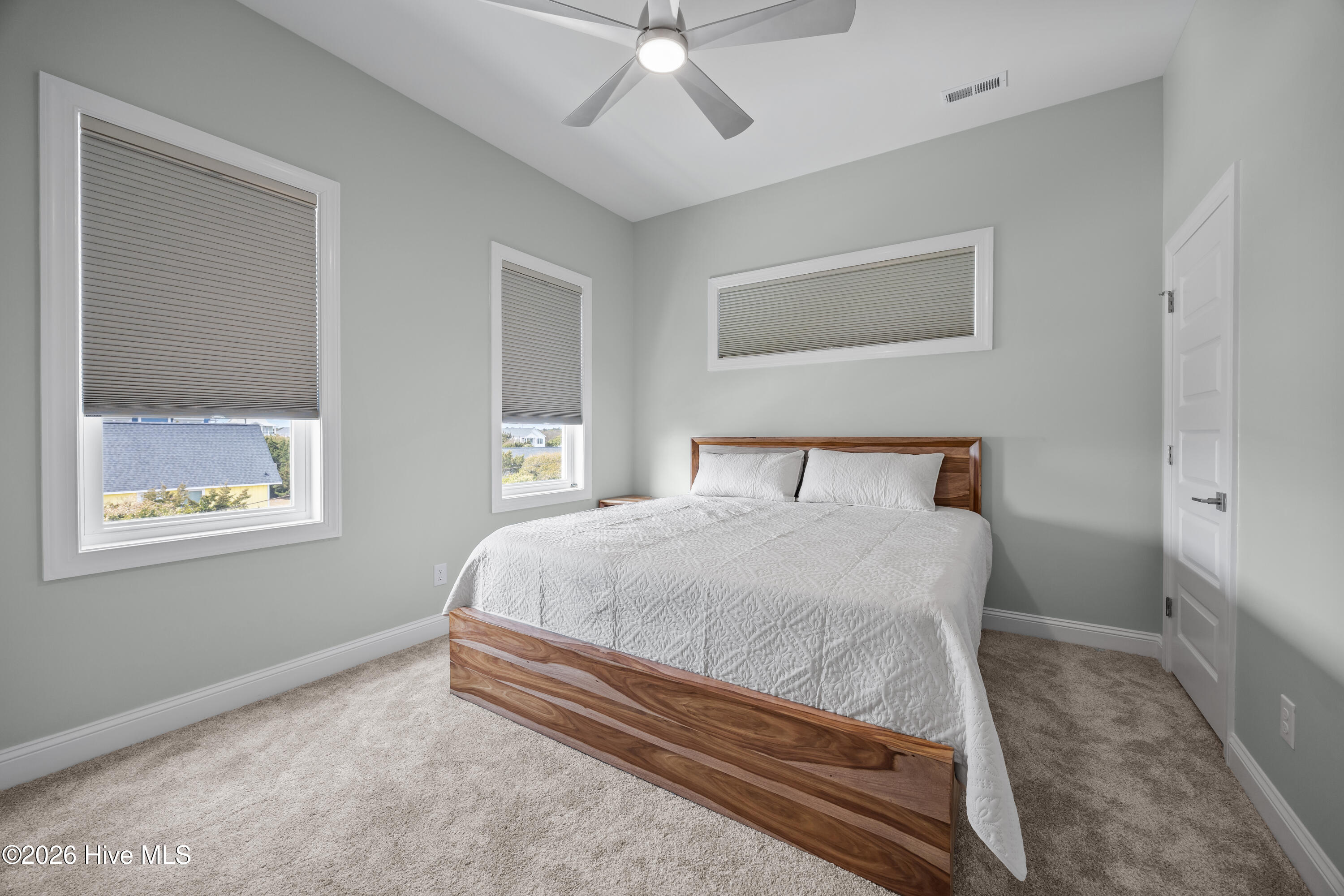 104 E Seaview Drive, Emerald Isle, NC, 28594