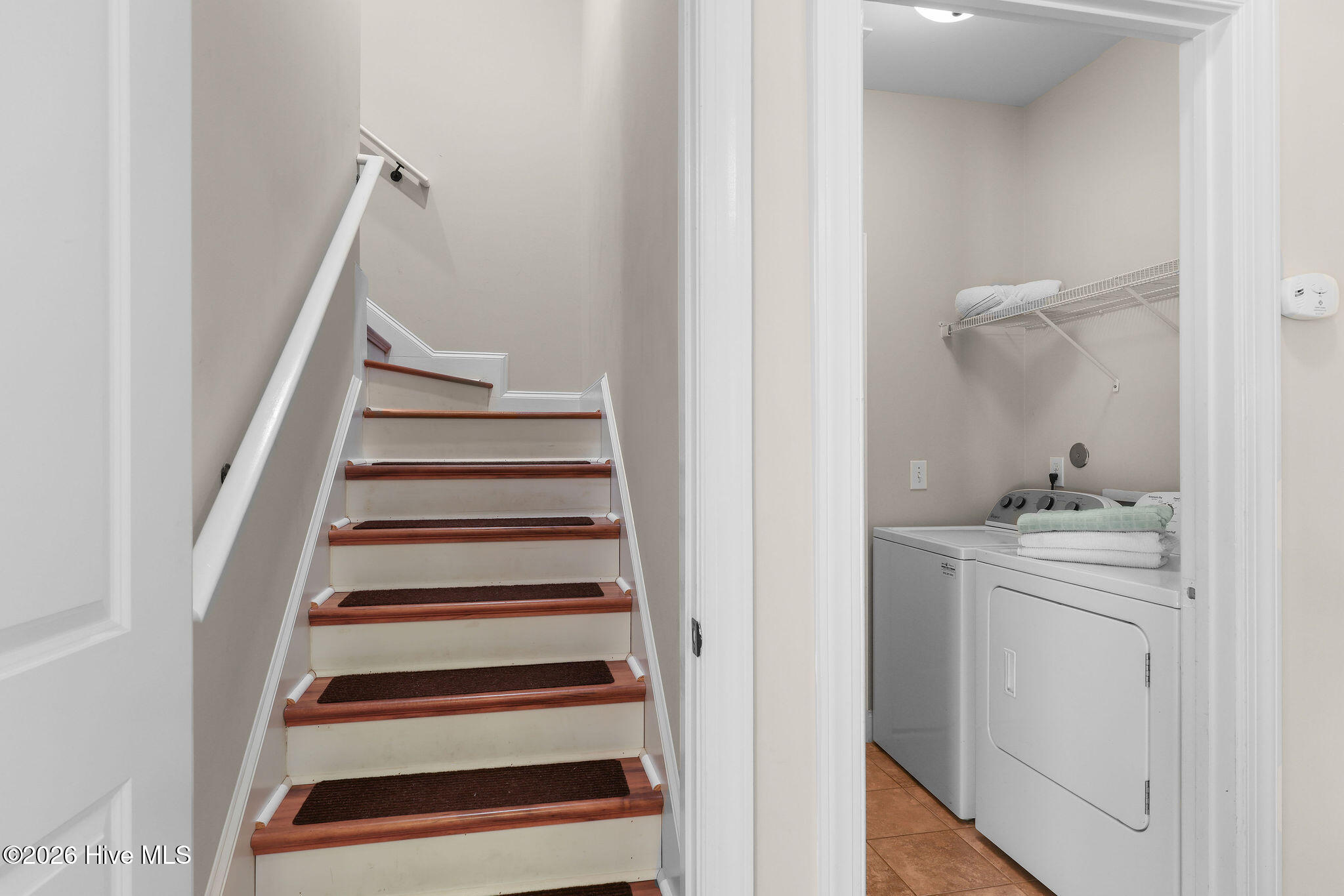 100565690 | Photo 33