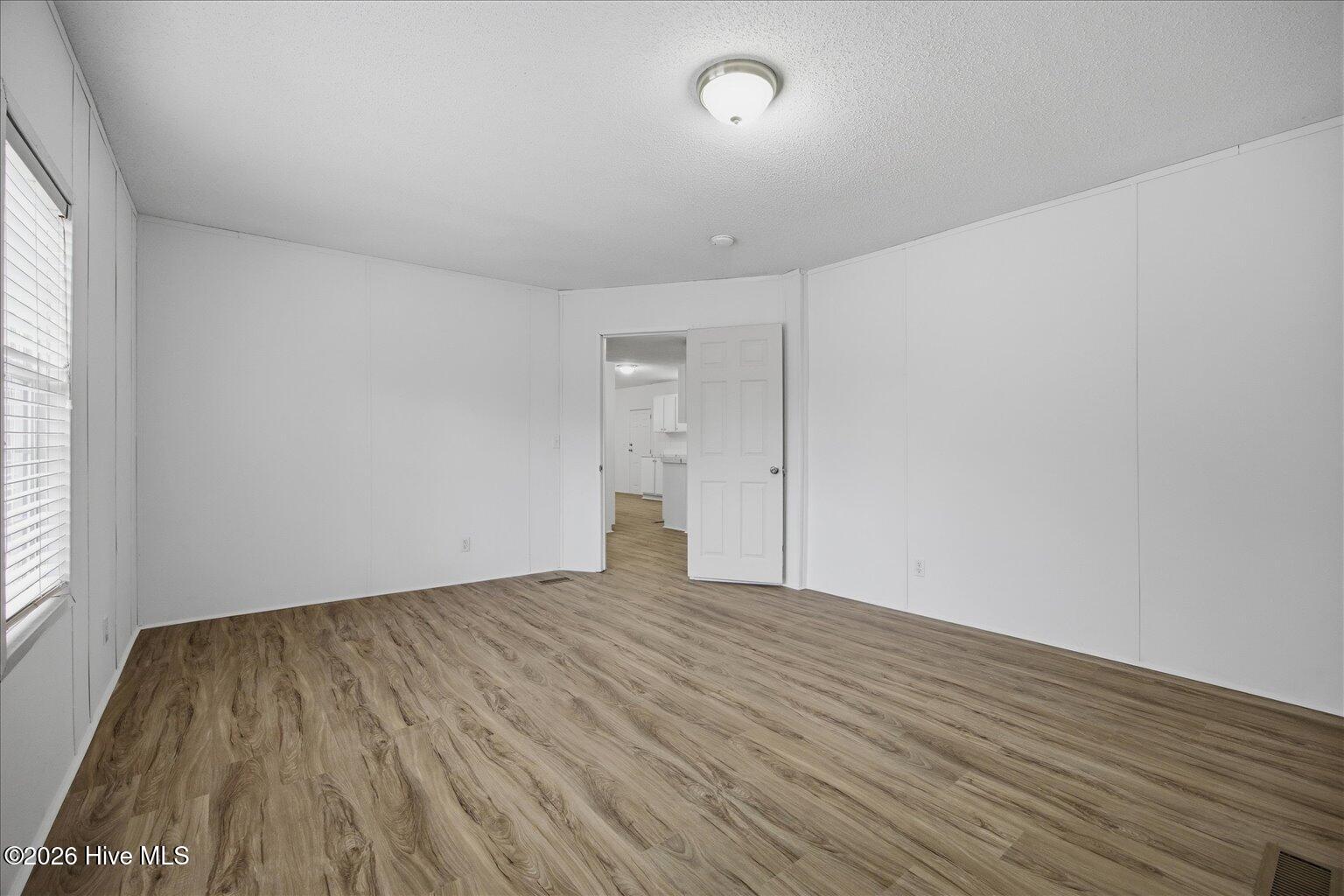 100551376 | Photo 22