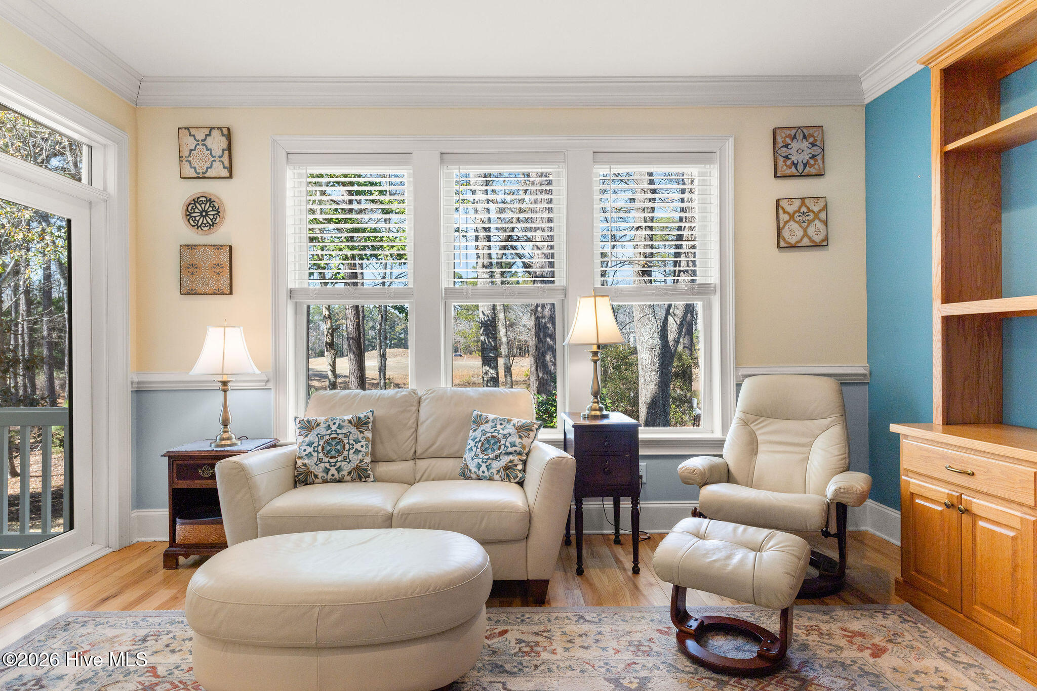 100557018 | Photo 30