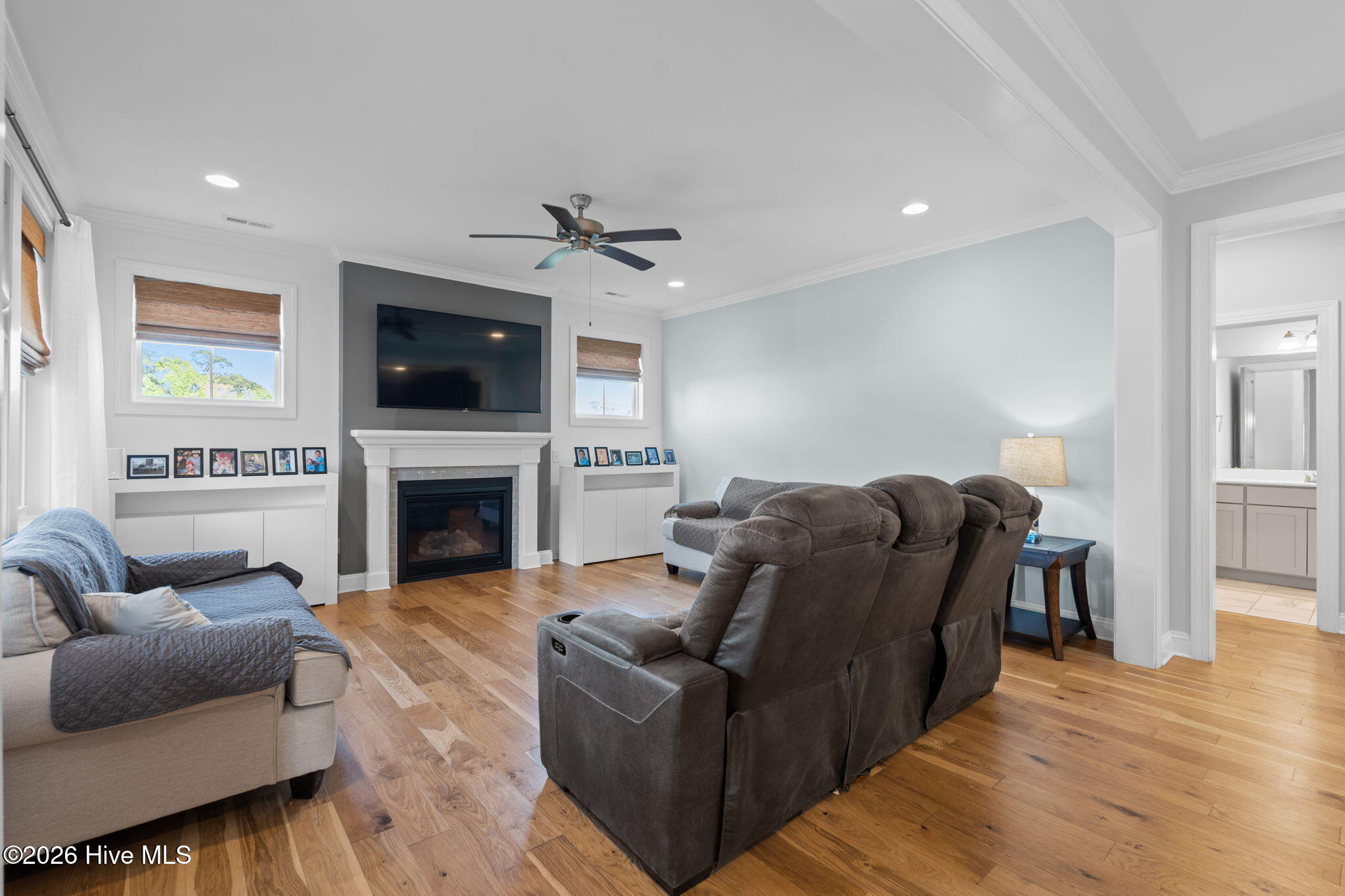 100564954 | Photo 18