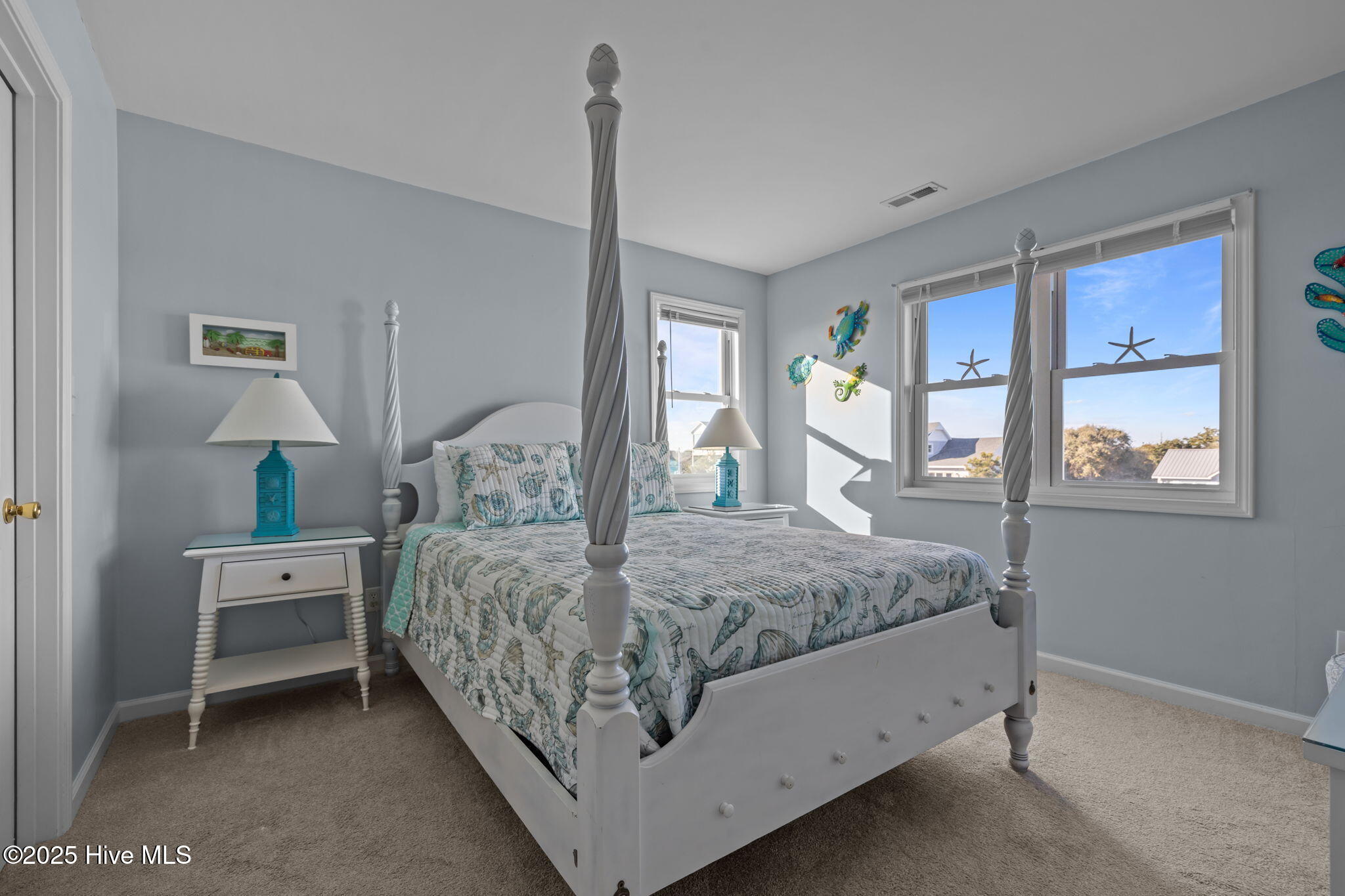 100545212 | Photo 19