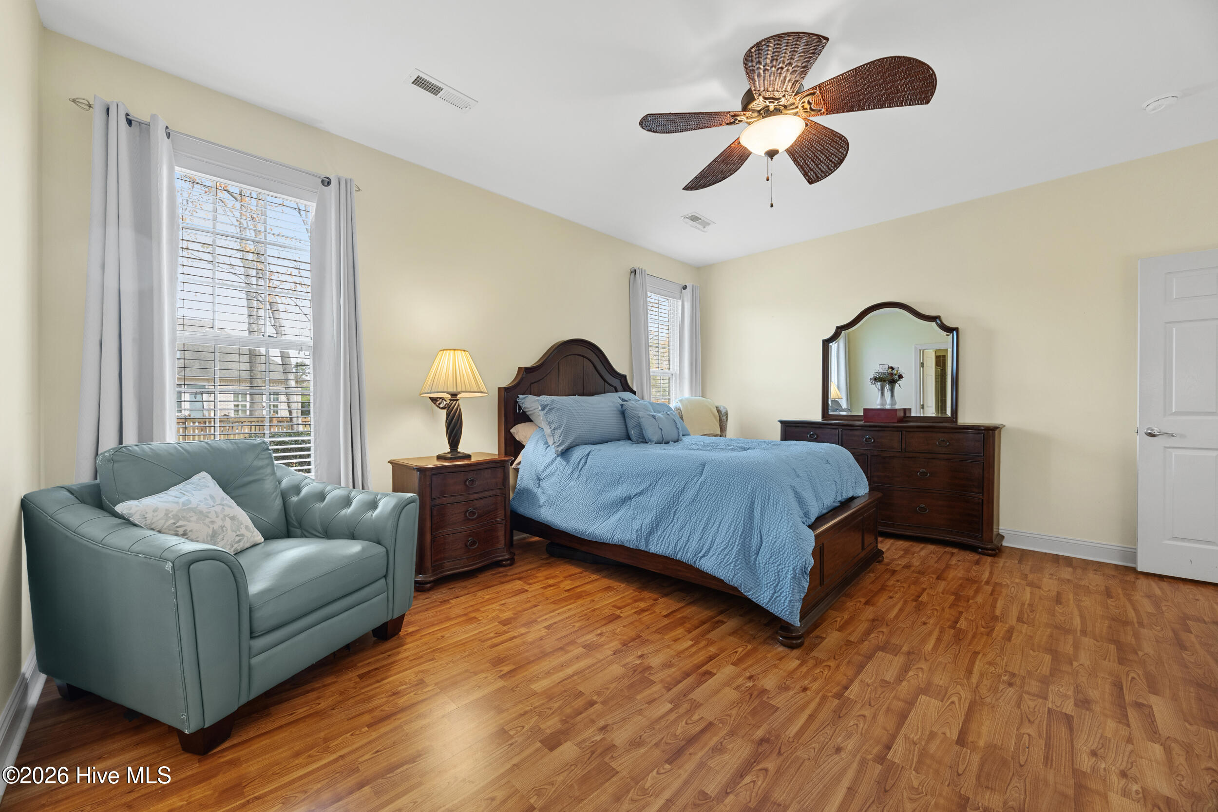 100564950 | Photo 30