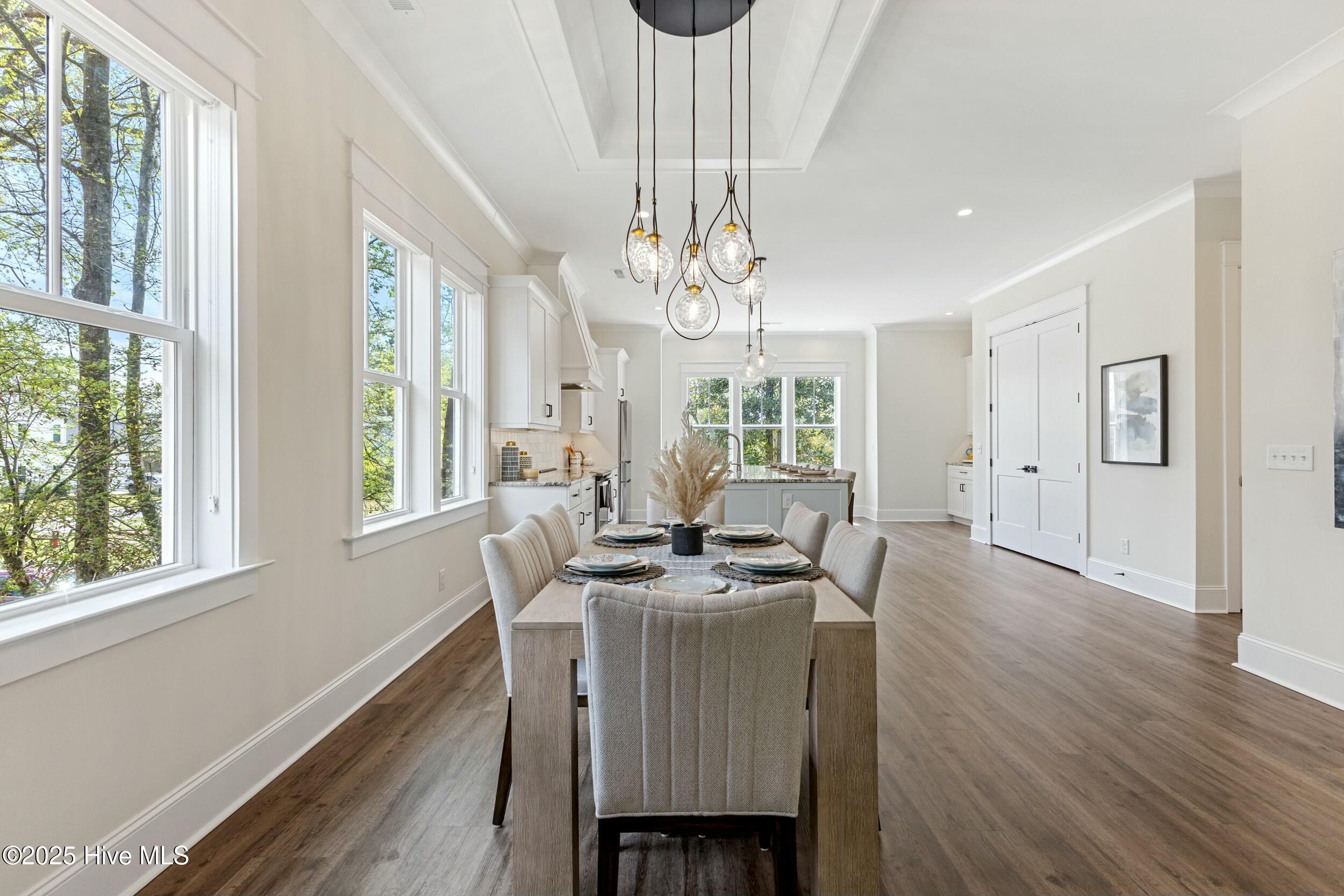 100498490 | Photo 15