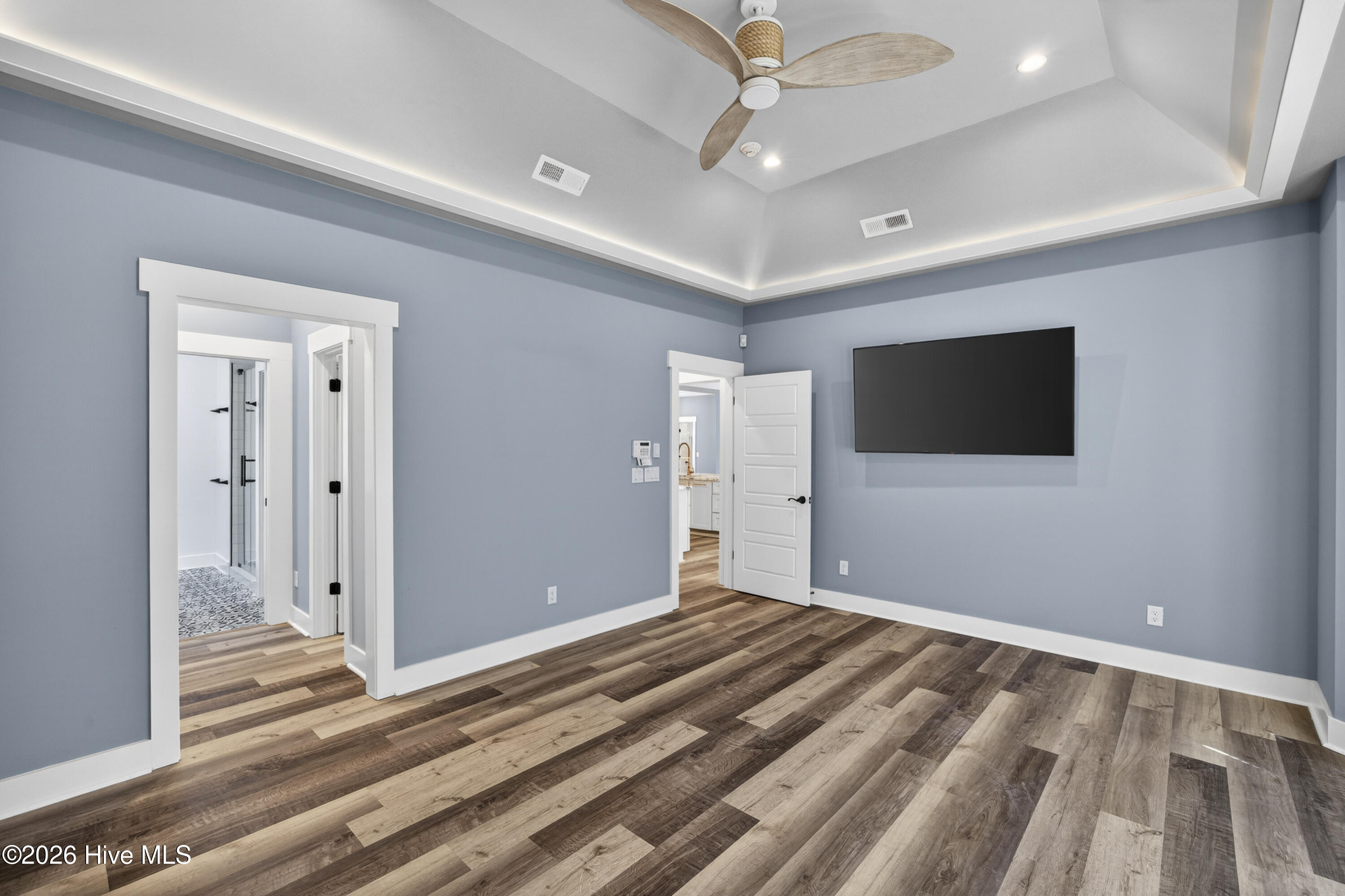 100569496 | Photo 25