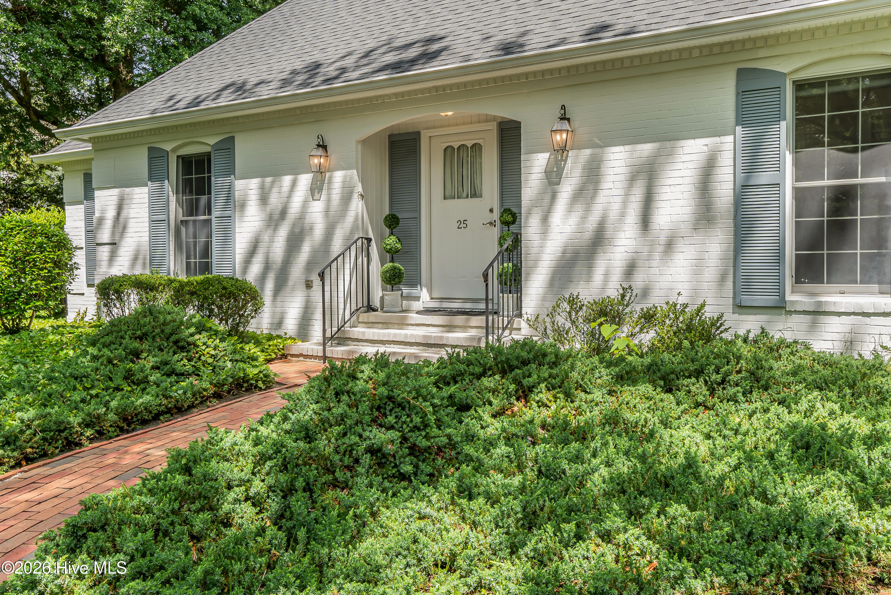 25 Magnolia Rd