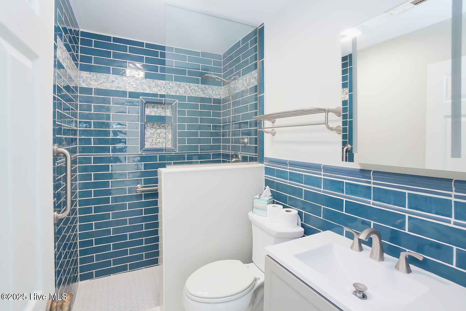 100534468 | Photo 14