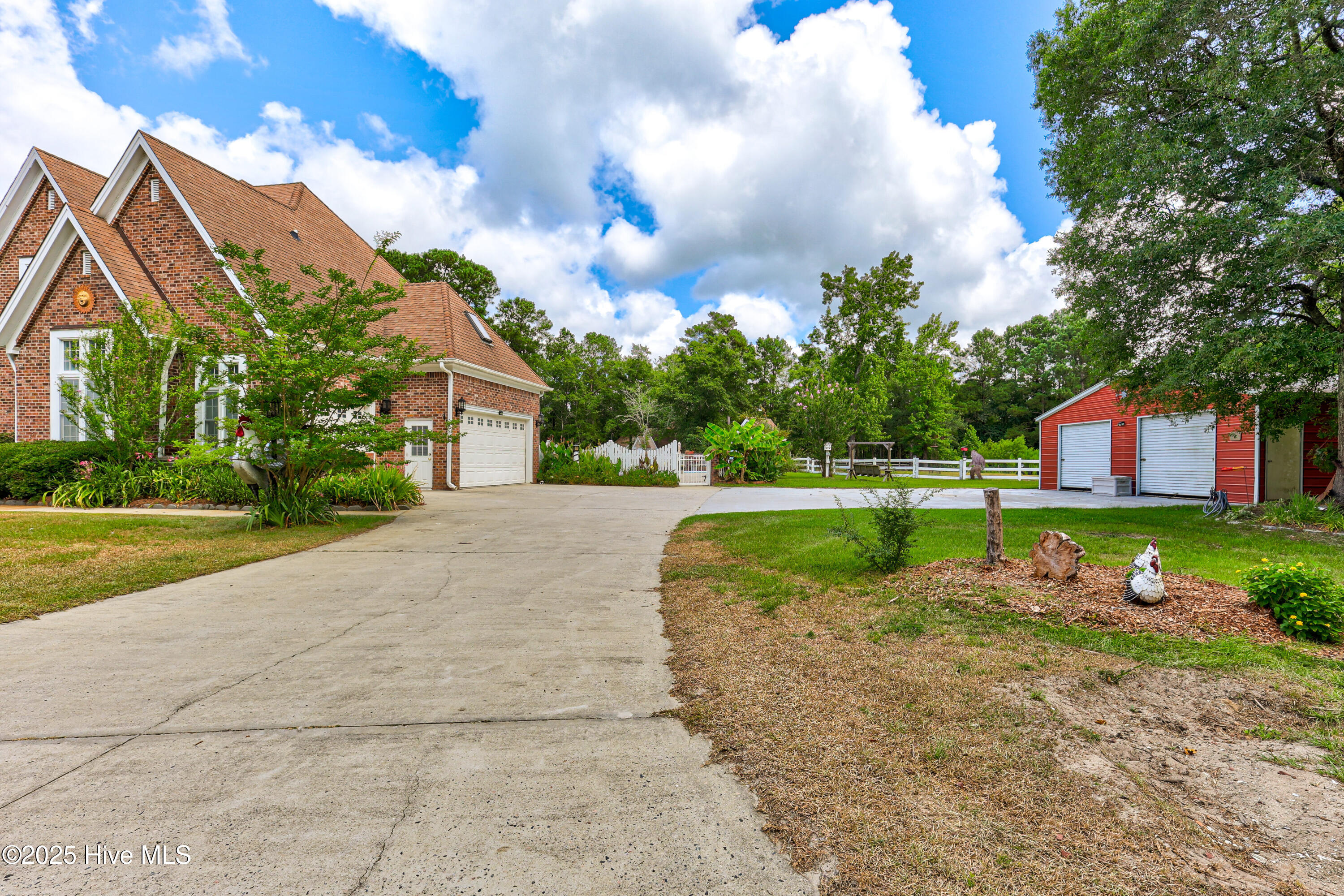 100562127 | Photo 55