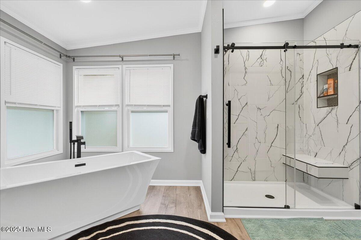 100535729 | Photo 37