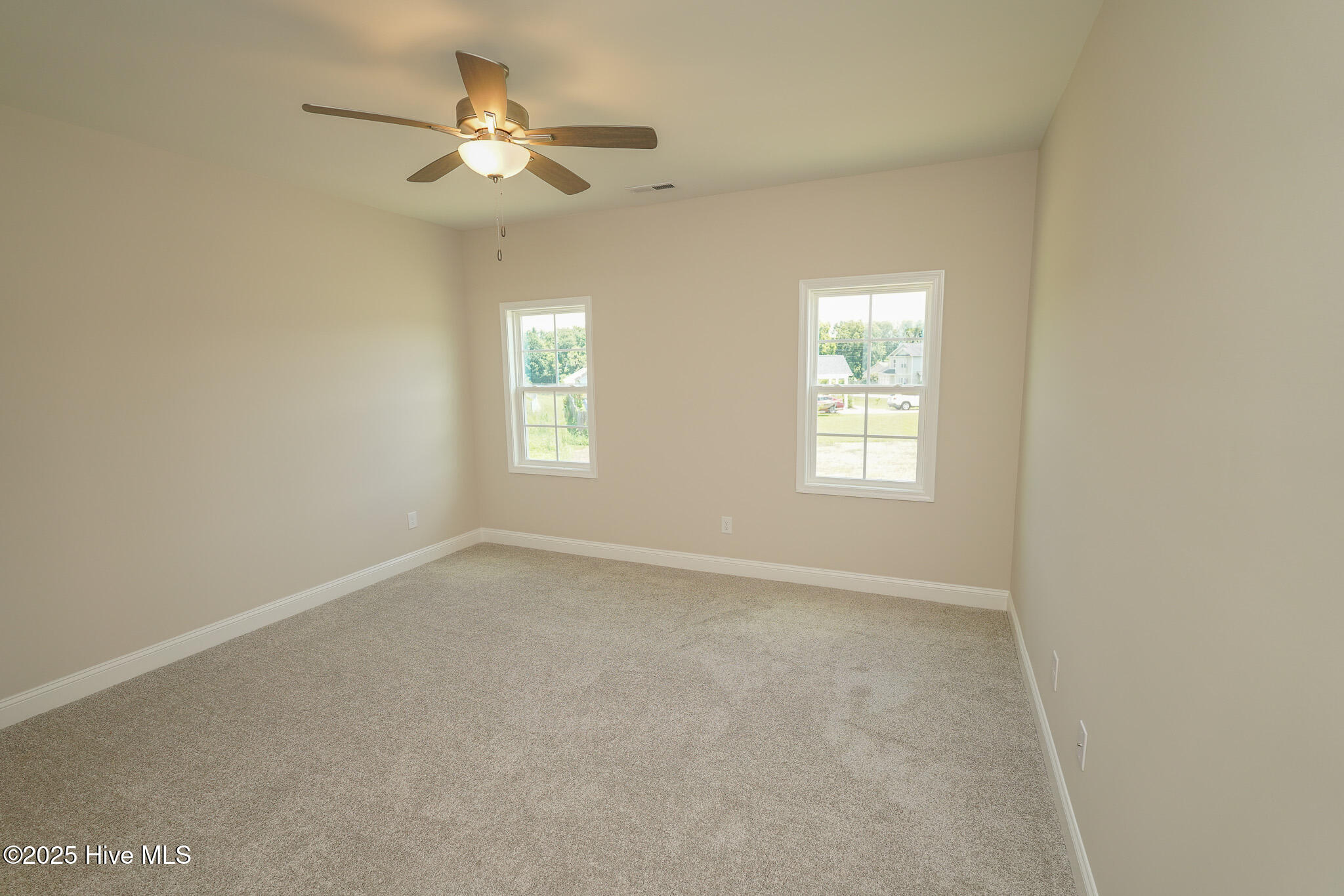 100488193 | Photo 20