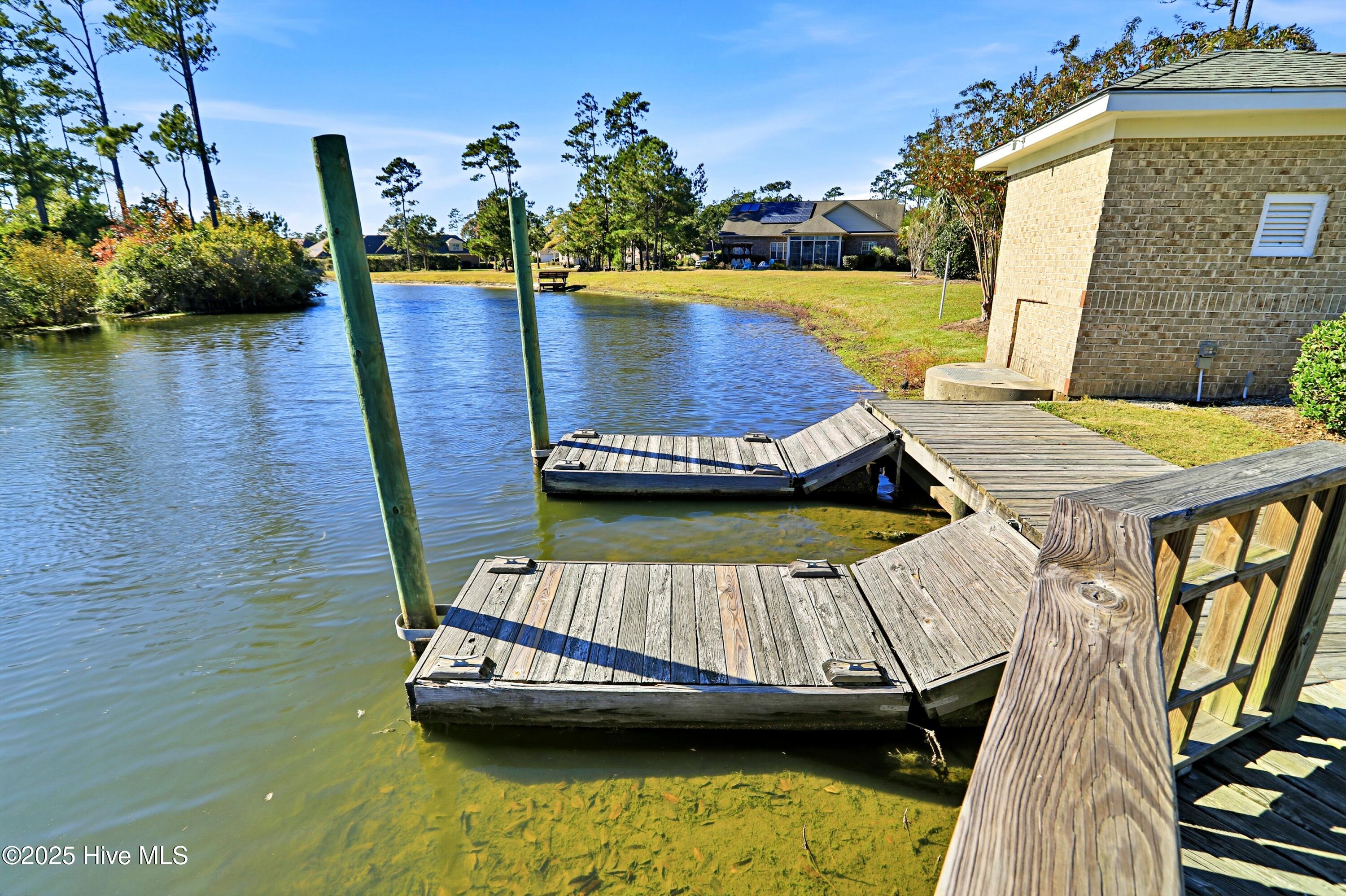 100539112 | Photo 37