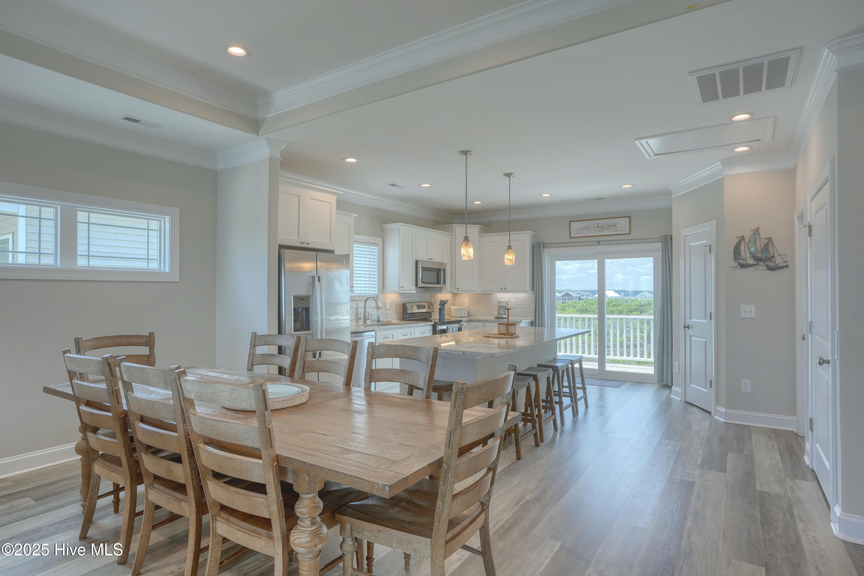 100511163 | Photo 10