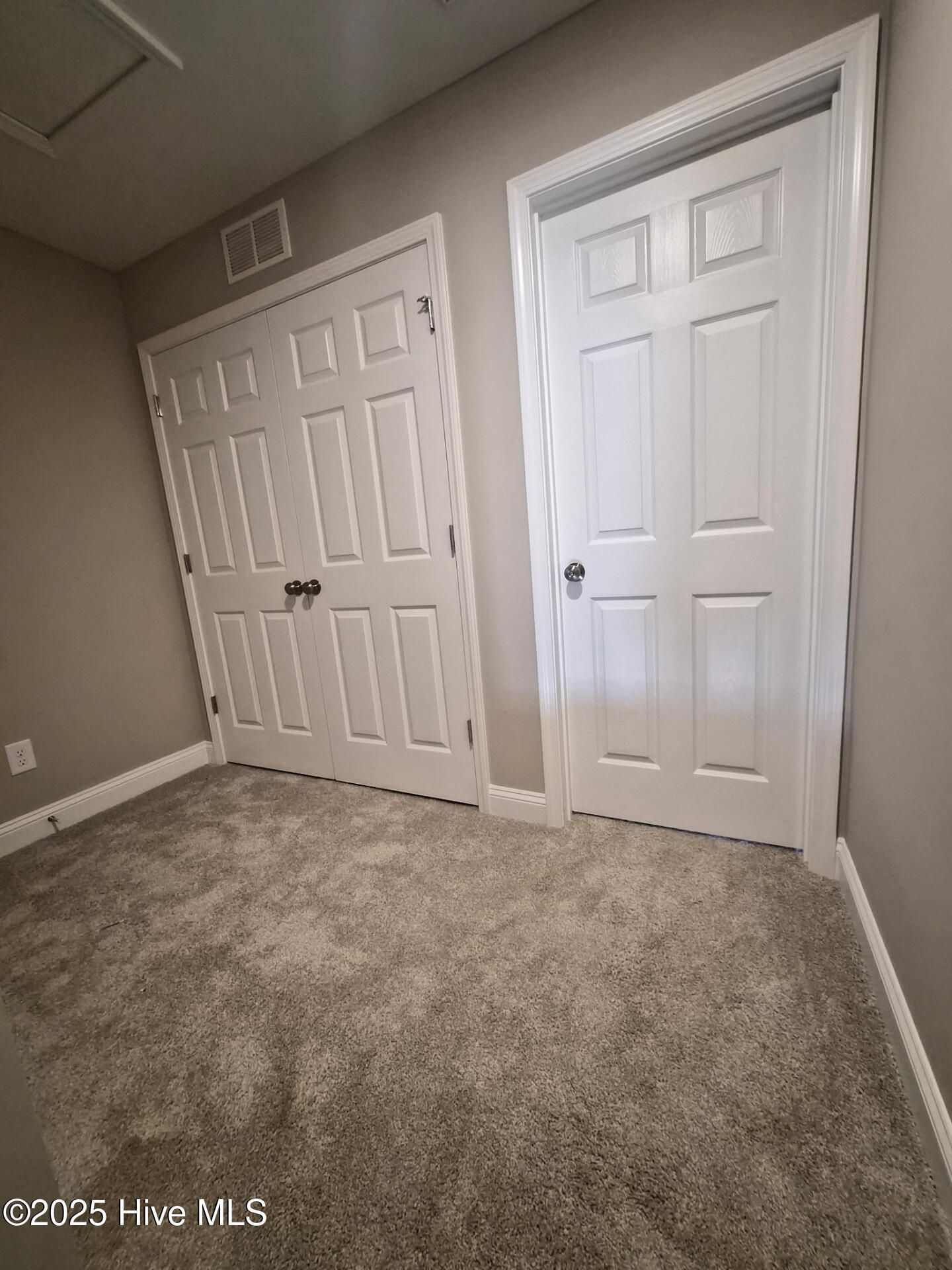 100536783 | Photo 14