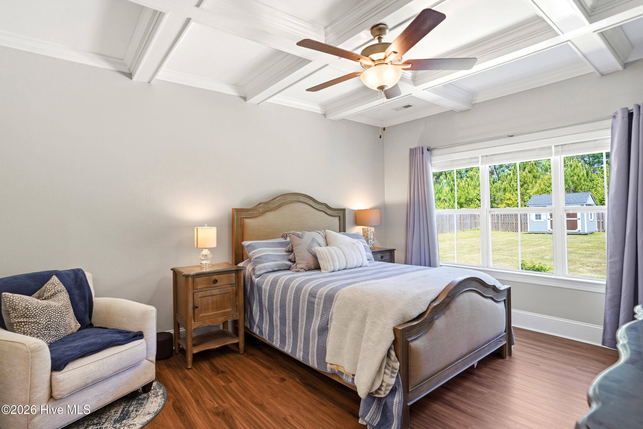 100569213 | Photo 18