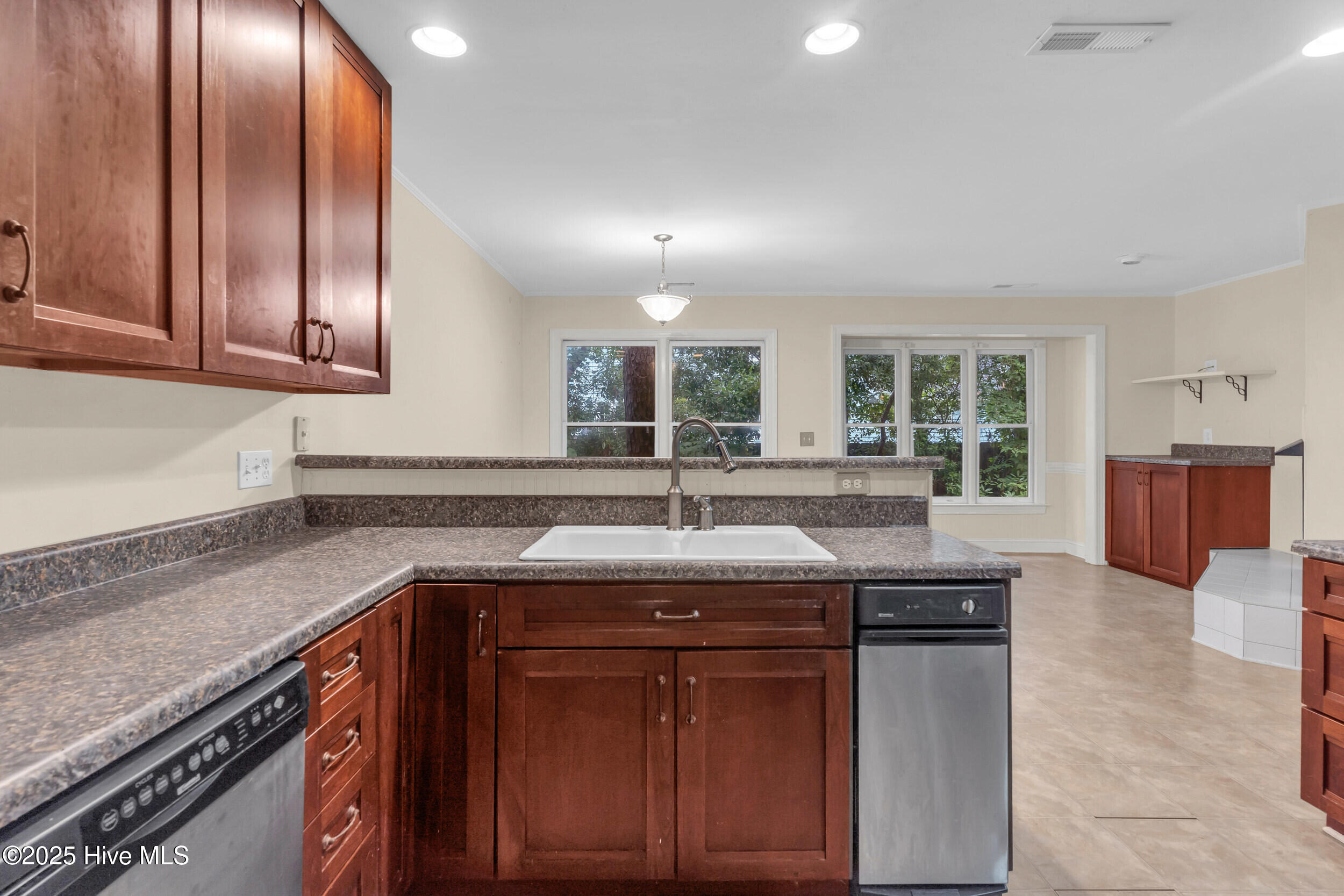 3004 Wickford Road, Wilmington, NC 28409 – photo 18: Kitchen