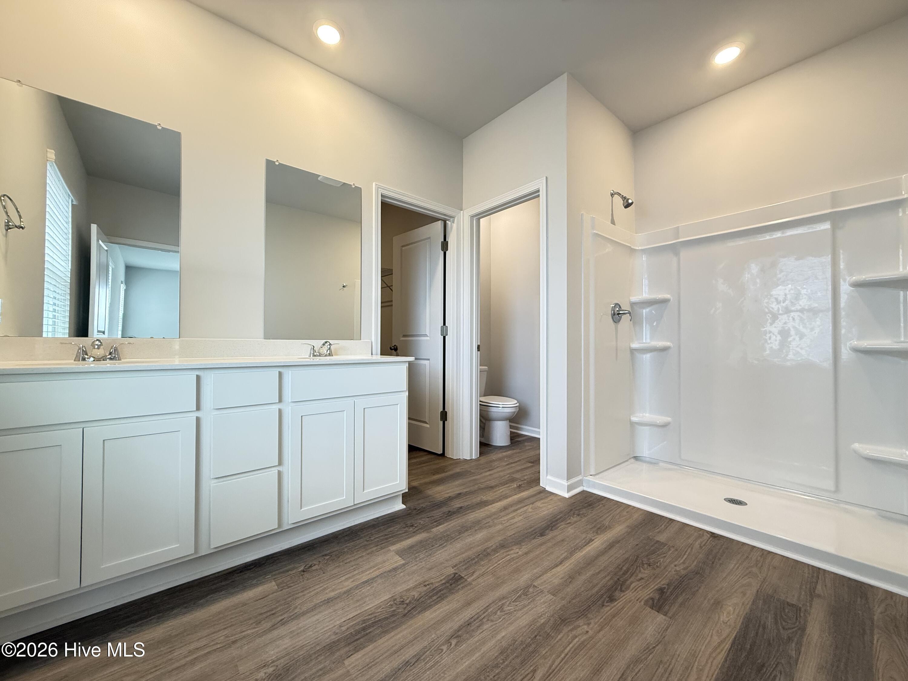 100525025 | Photo 13