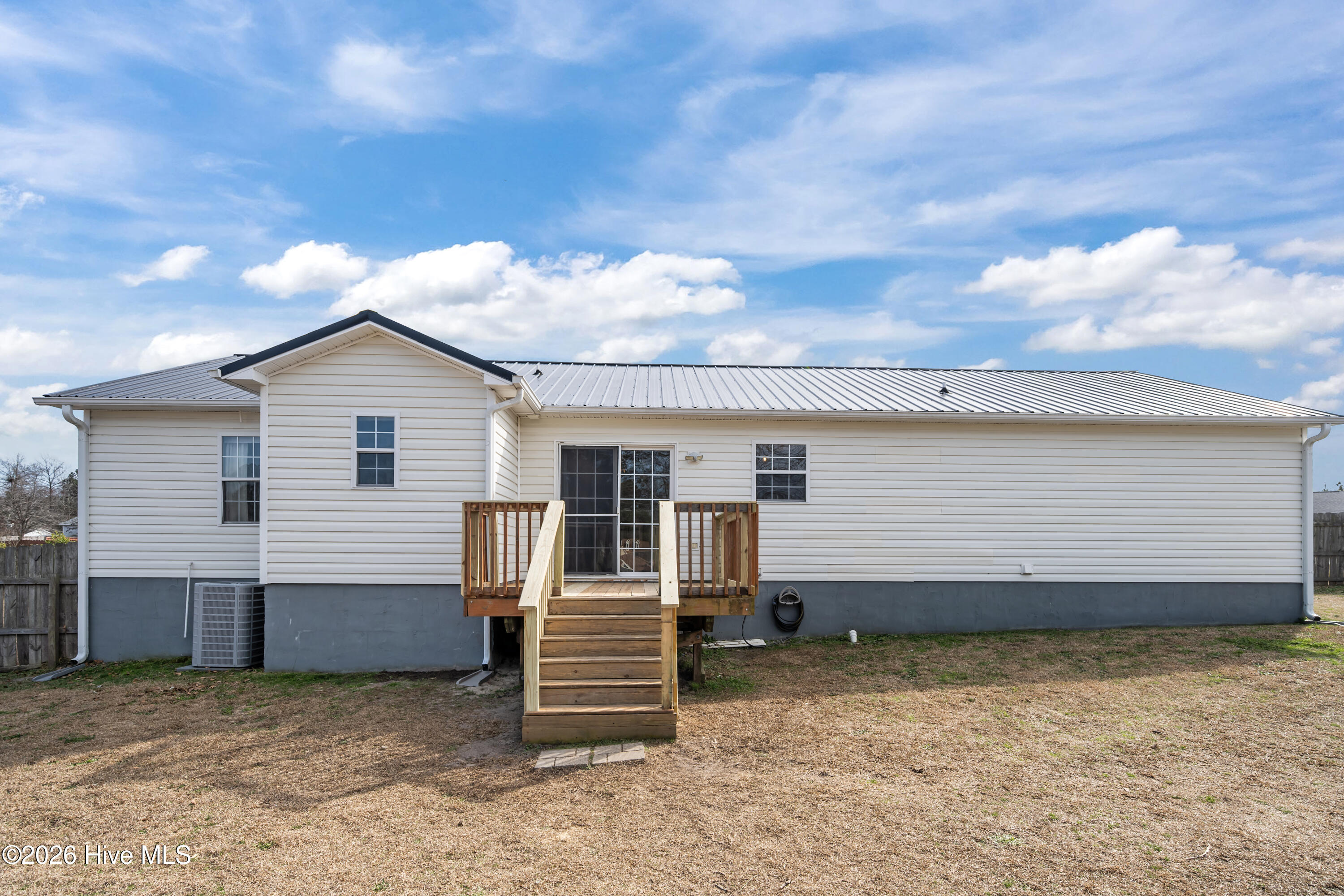 100556999 | Photo 36