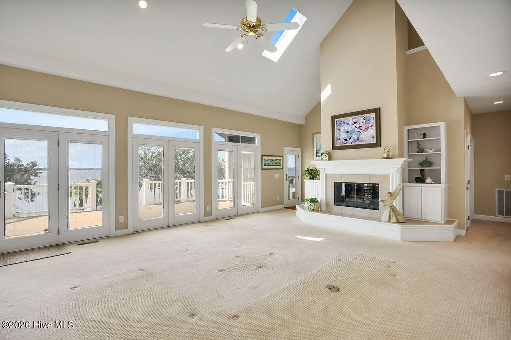 100563710 | Photo 18