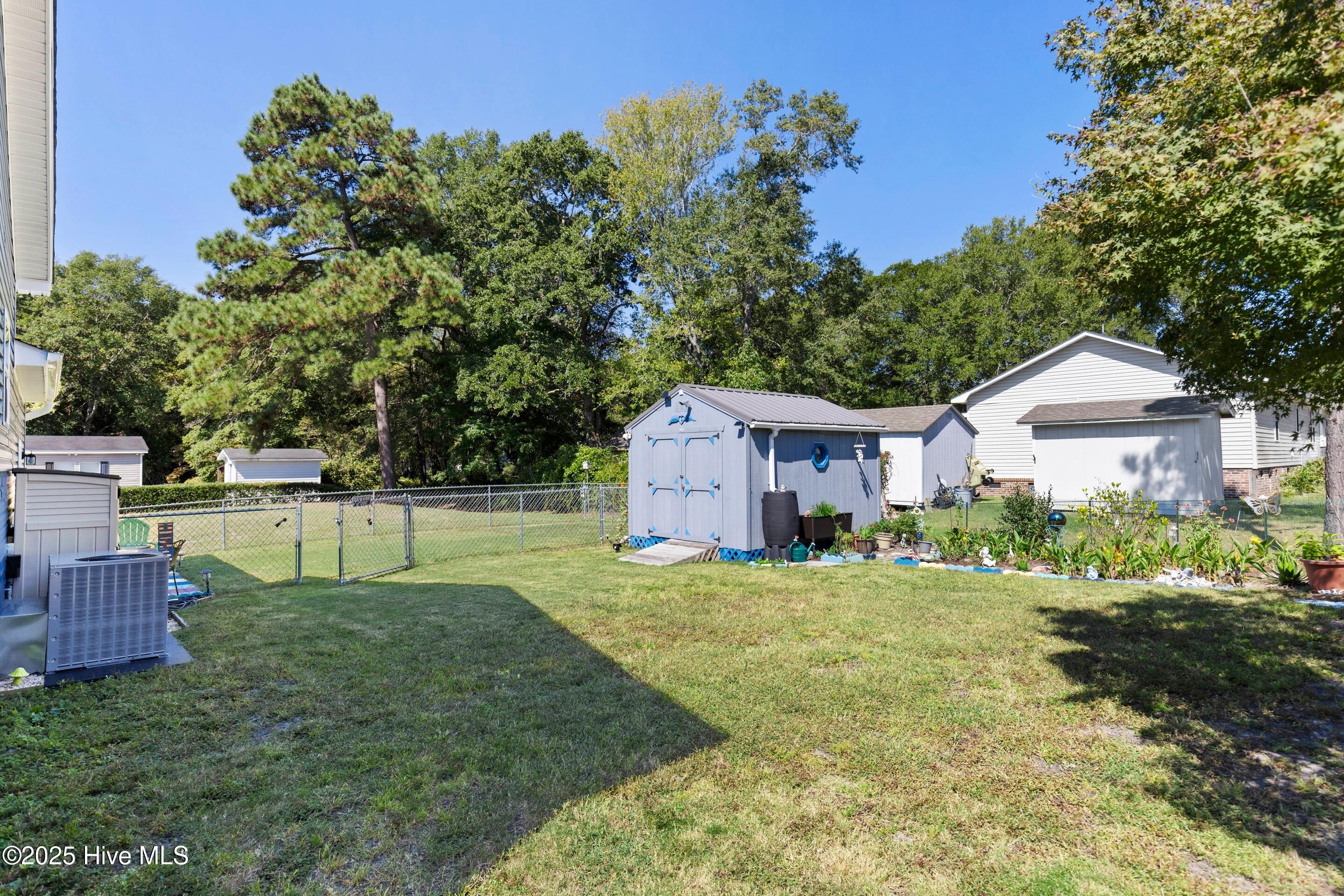 100531794 | Photo 40