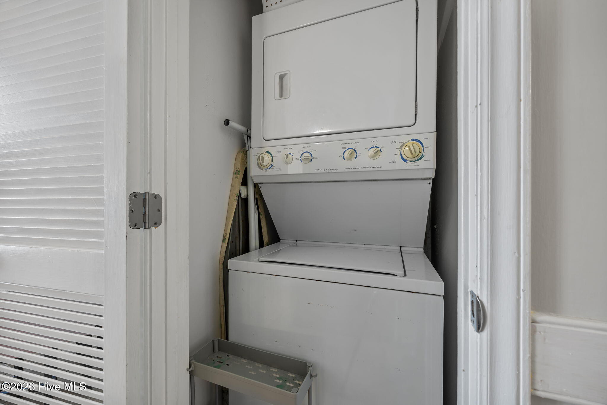 100563911 | Photo 16