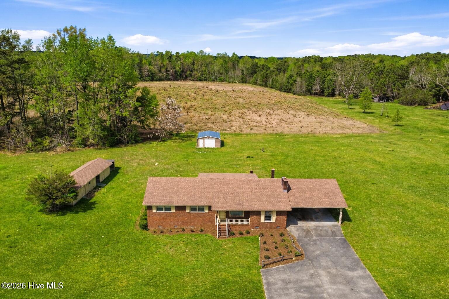 100564416 | Photo 46