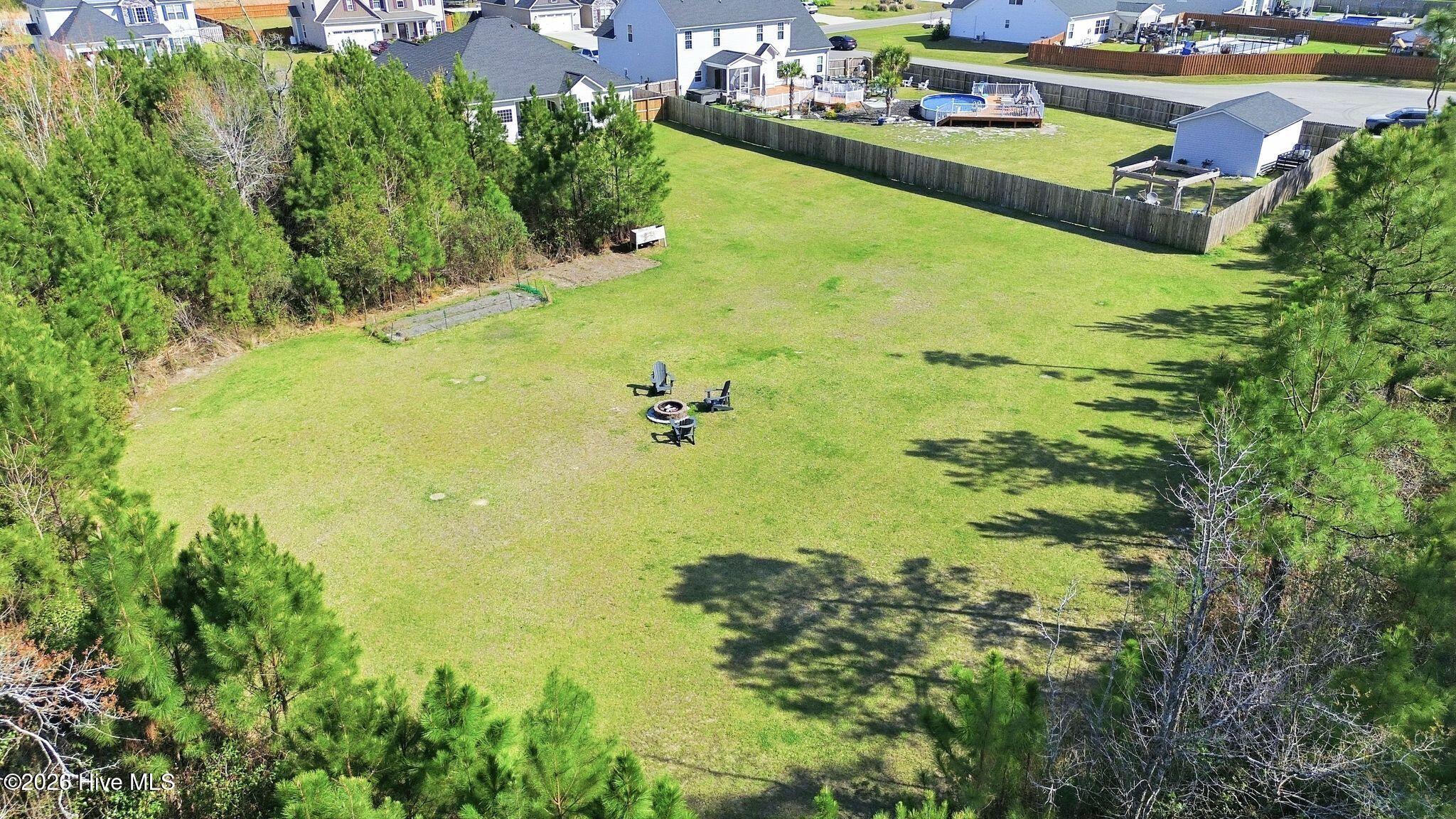 100563818 | Photo 50