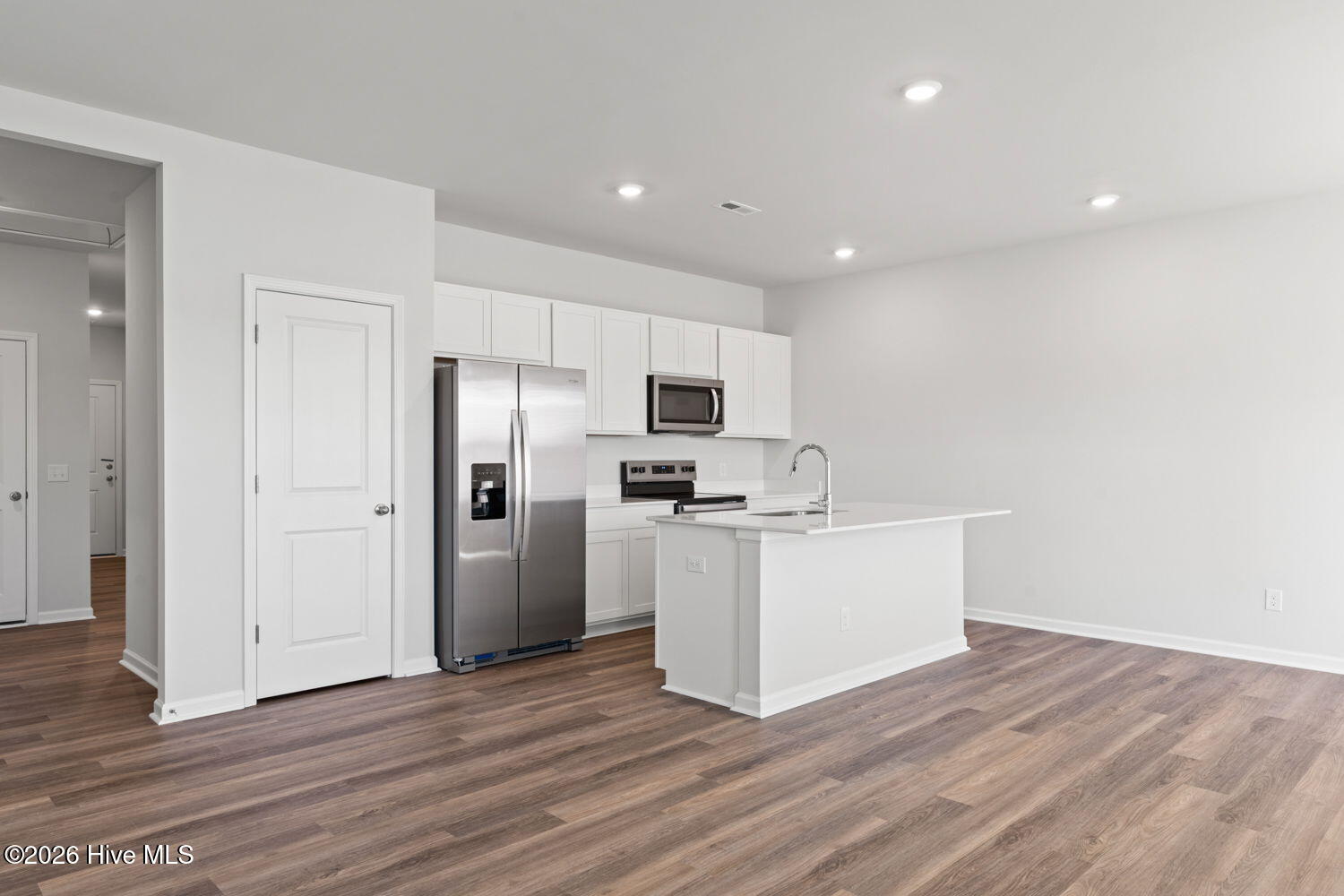 100535039 | Photo 13