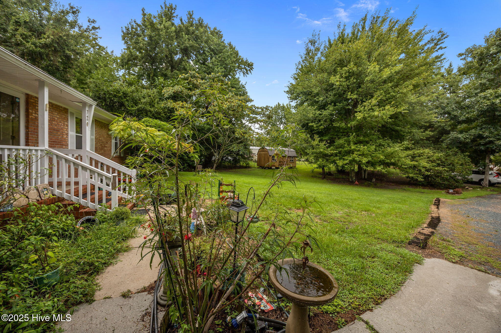 100566802 | Photo 18