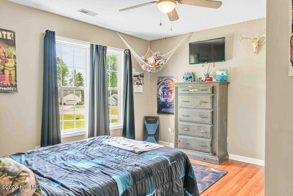 100567733 | Photo 31