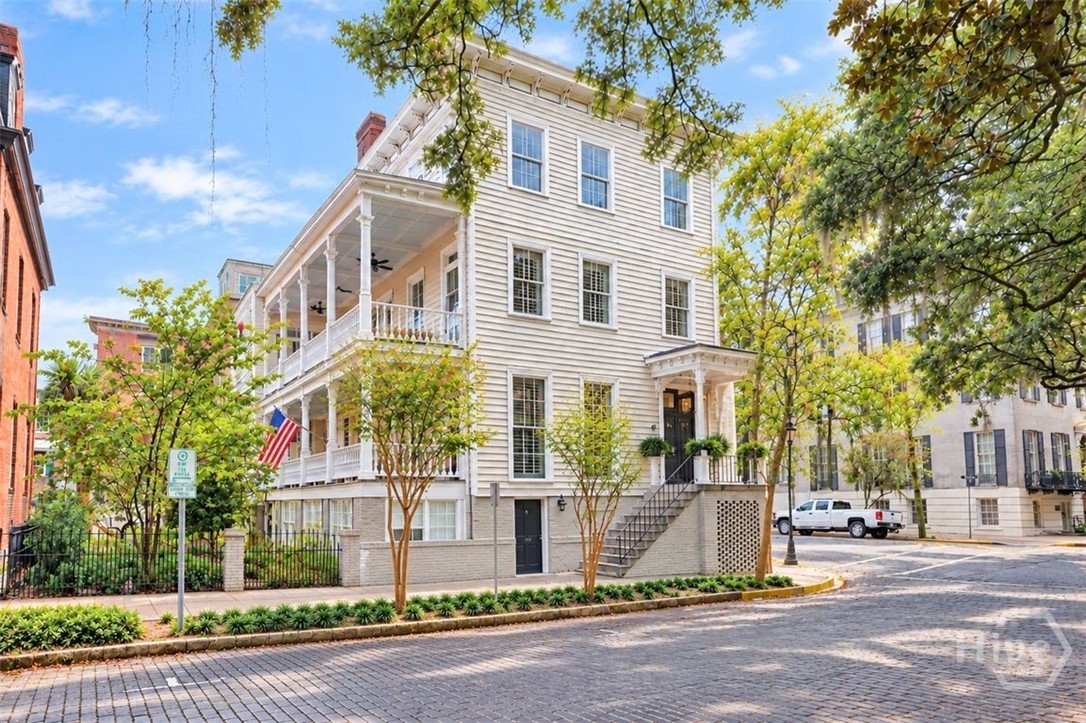 123 W Charlton Street 5