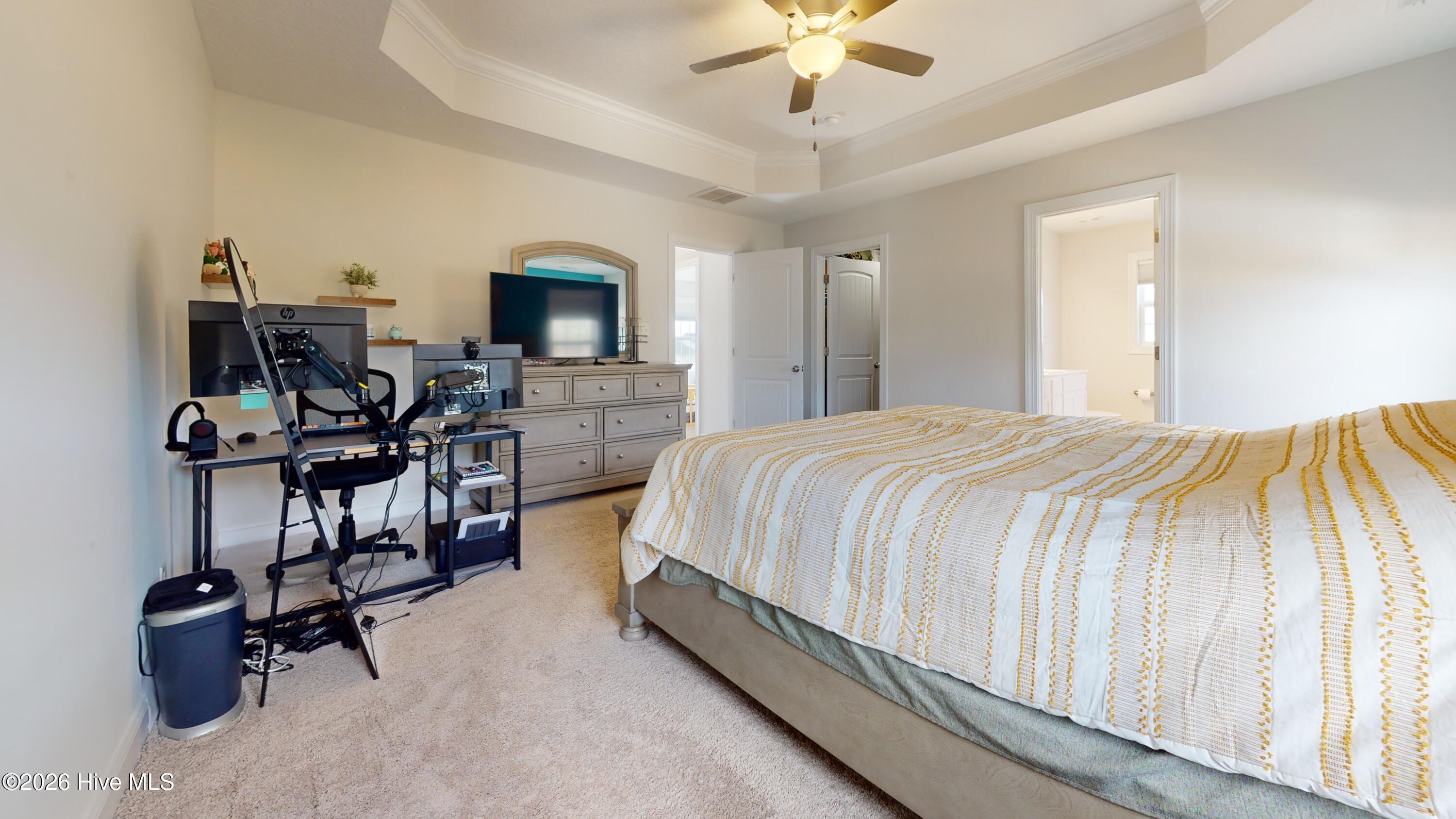 100559216 | Photo 48