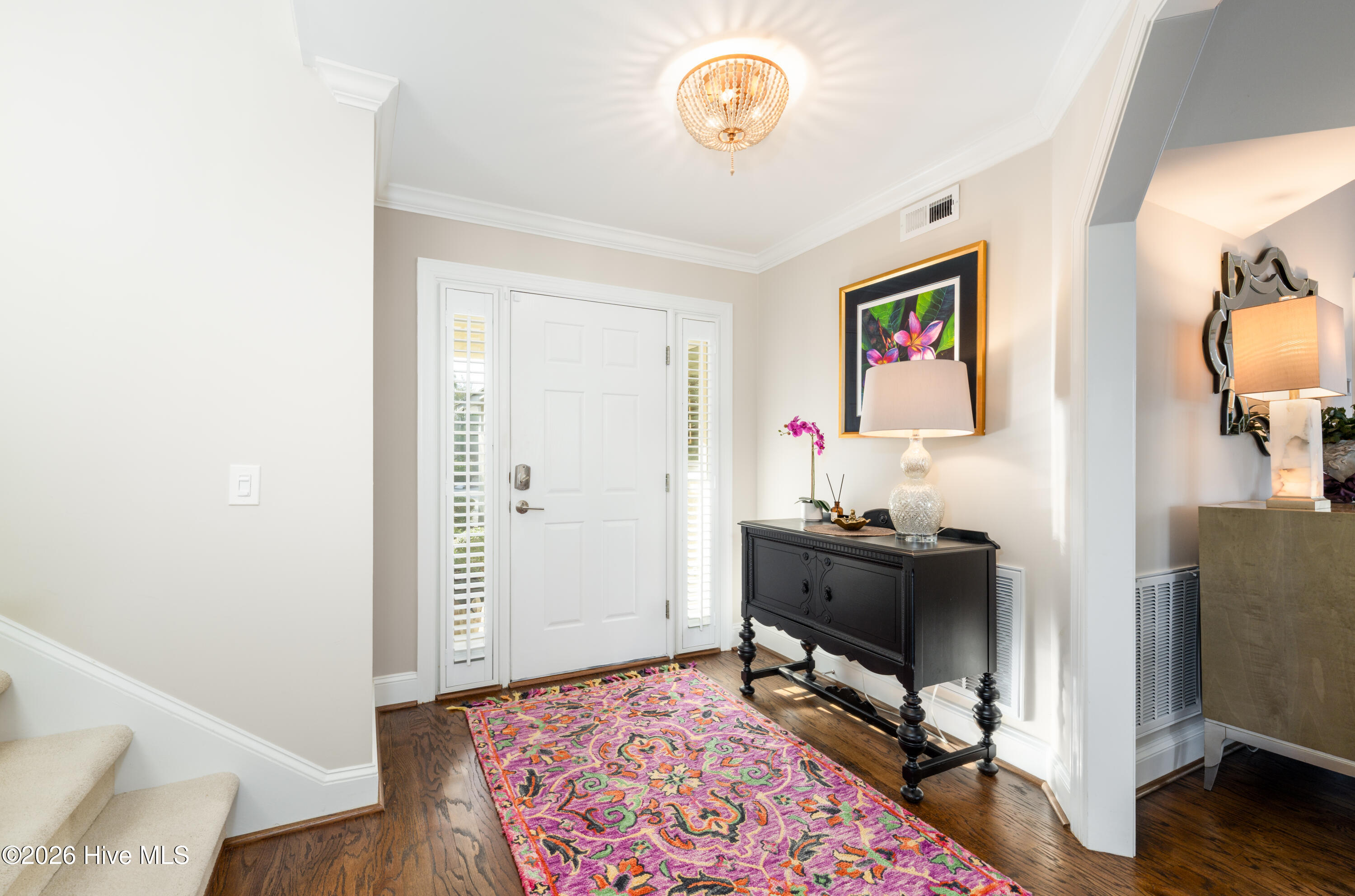 100553982 | Photo 28