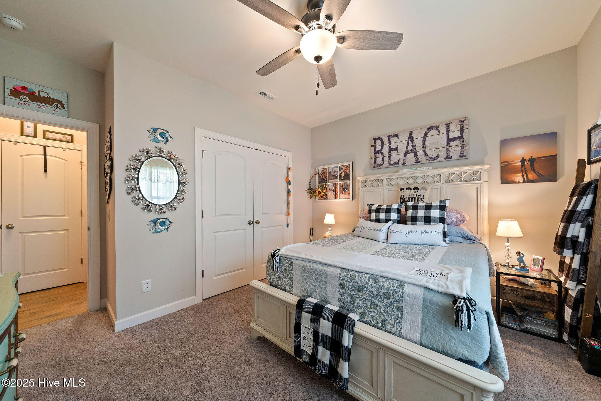 100529341 | Photo 43