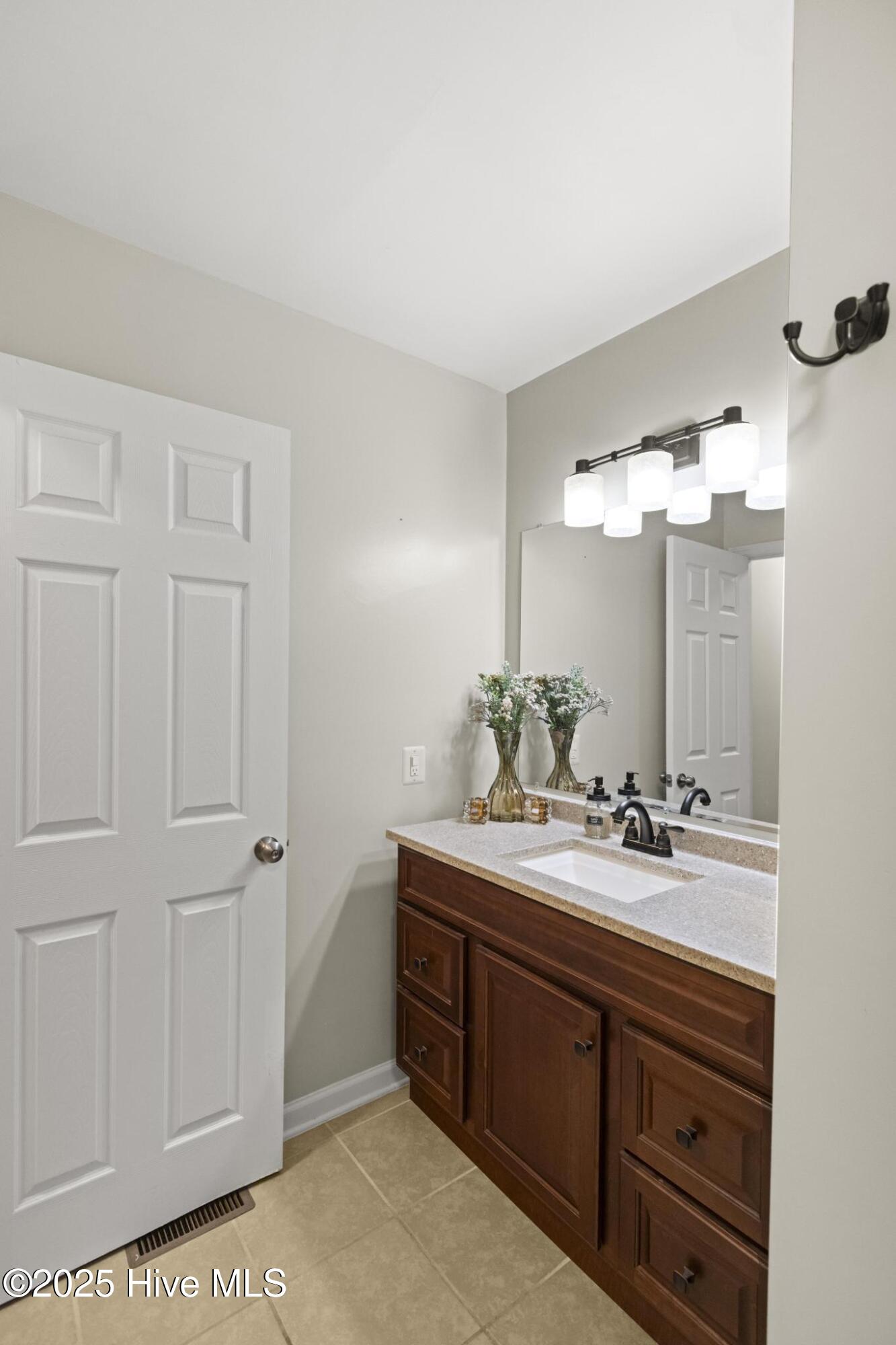 100546254 | Photo 28