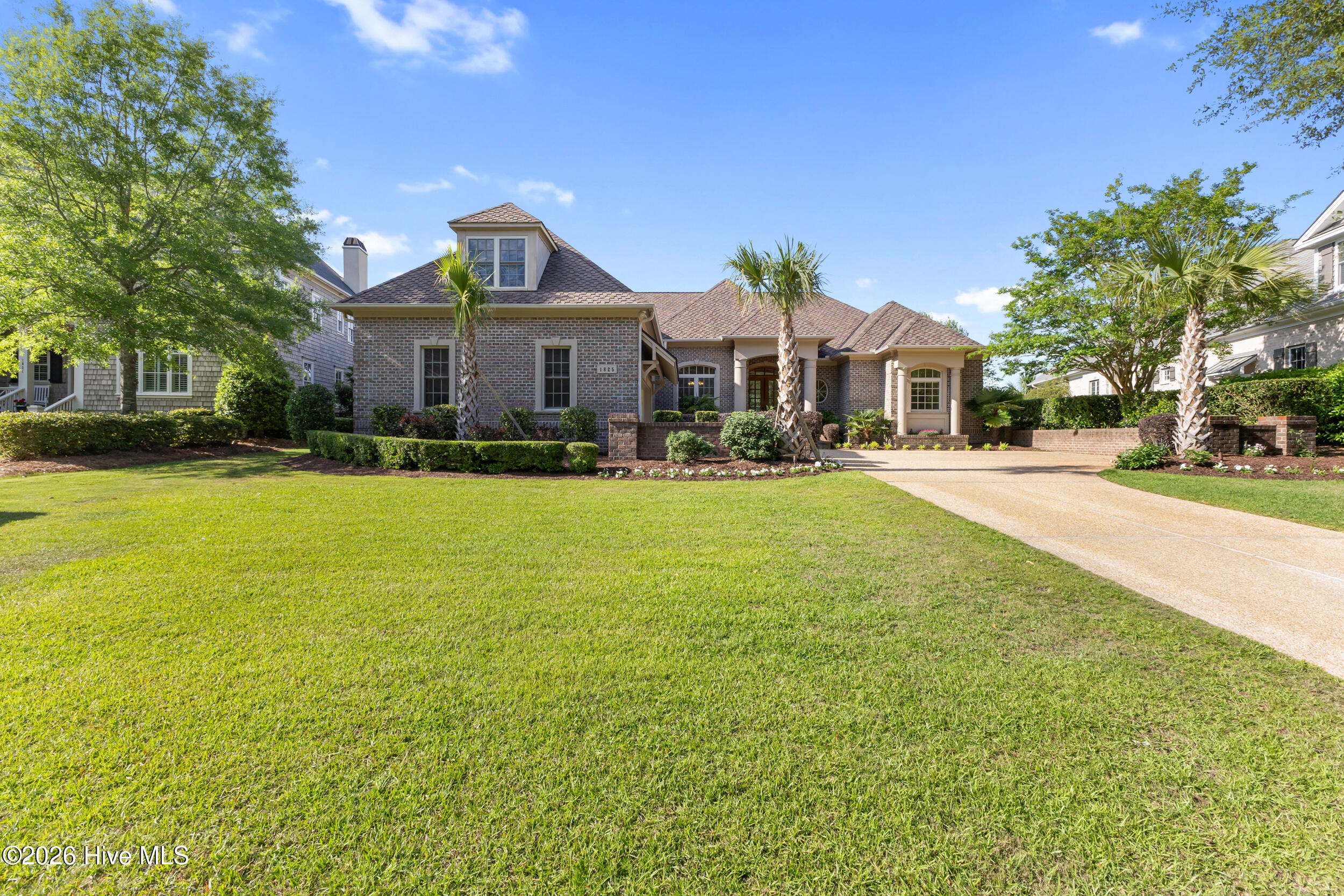 100567857 | Photo 70