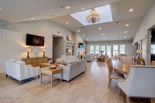 100554384 | Photo 29