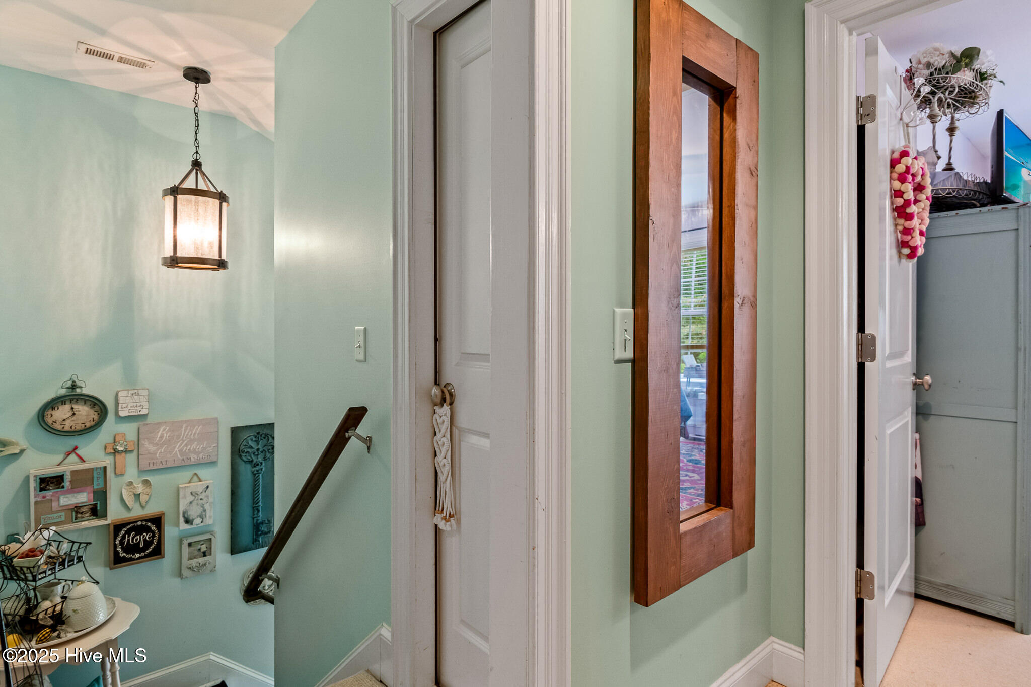 100532229 | Photo 29