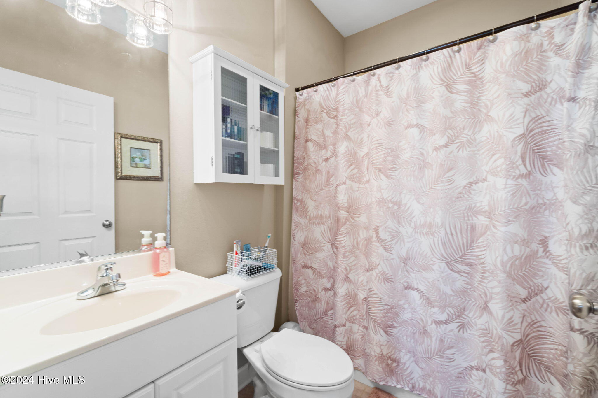 100548065 | Photo 39