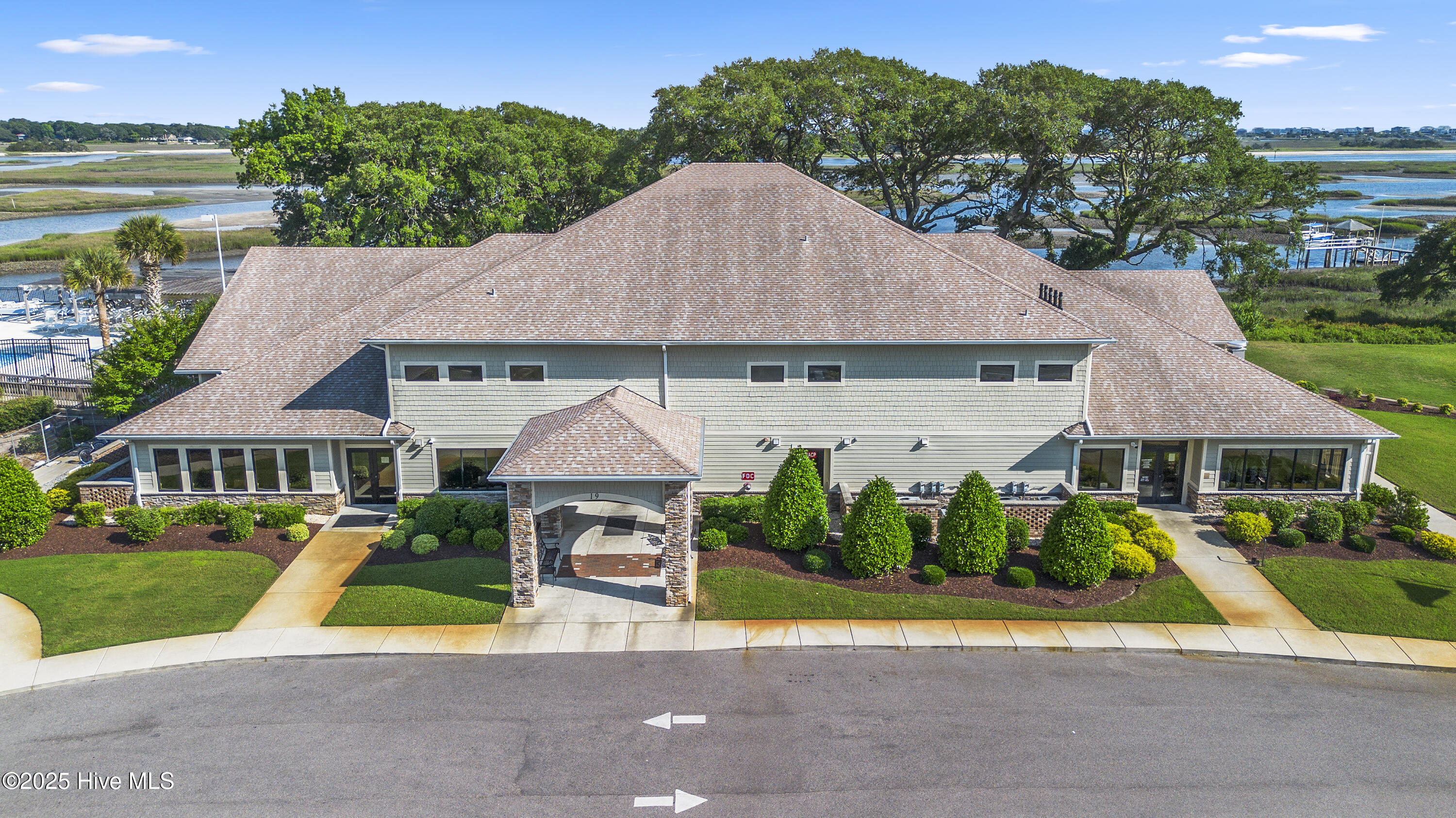 100545333 | Photo 16