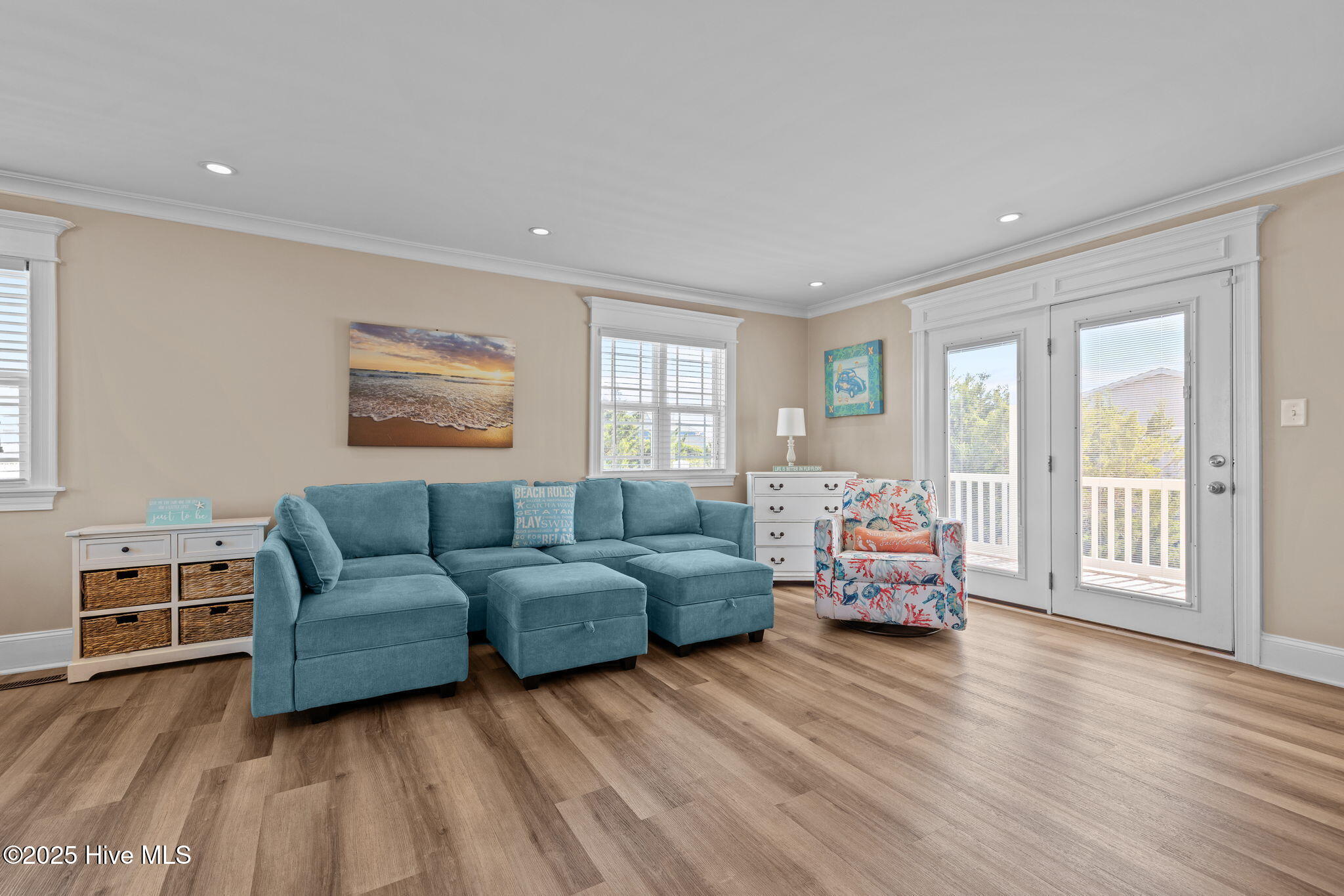 100537842 | Photo 33