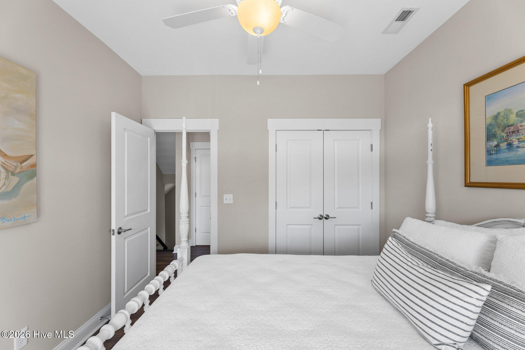 100555892 | Photo 23