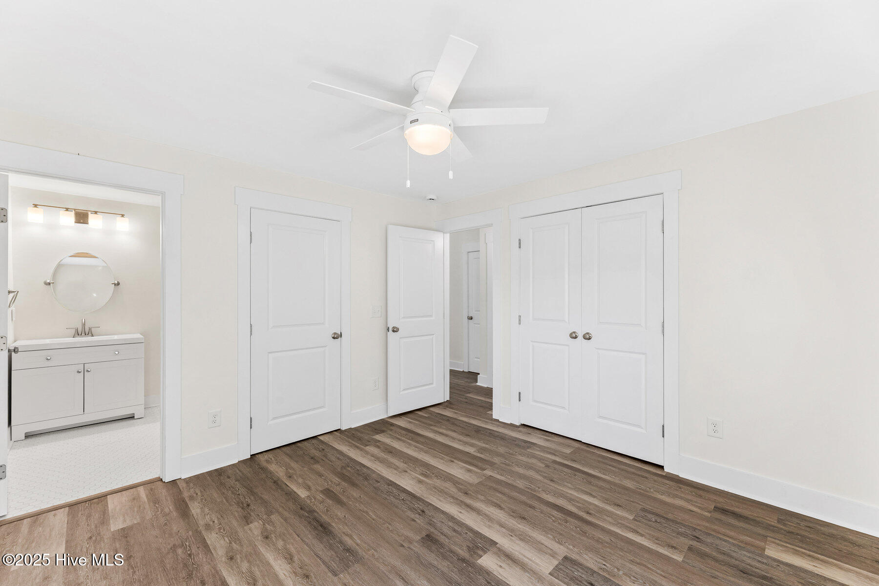 100536748 | Photo 13