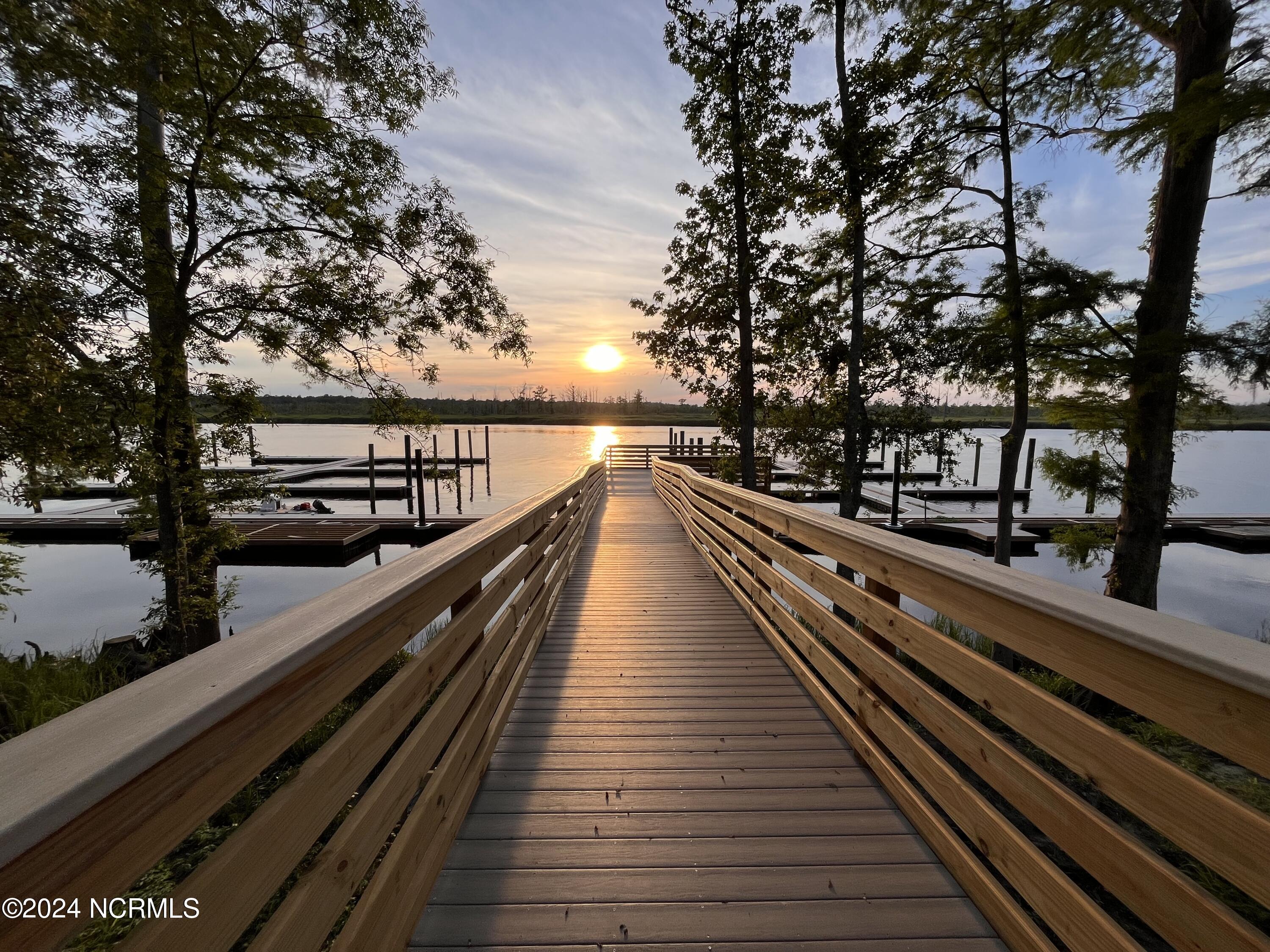 100454481 | Photo 37